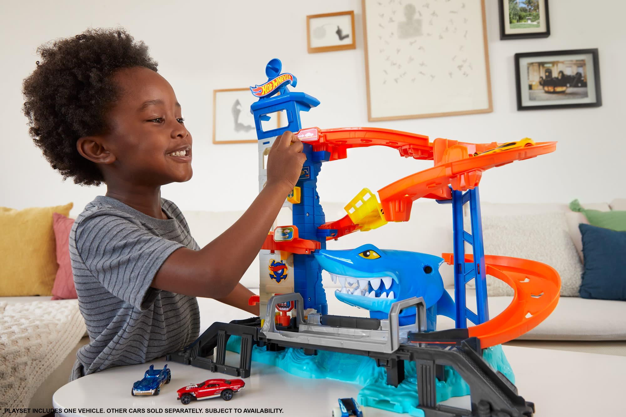 Hot Wheels Attacking Shark Escape Playset - Image 2