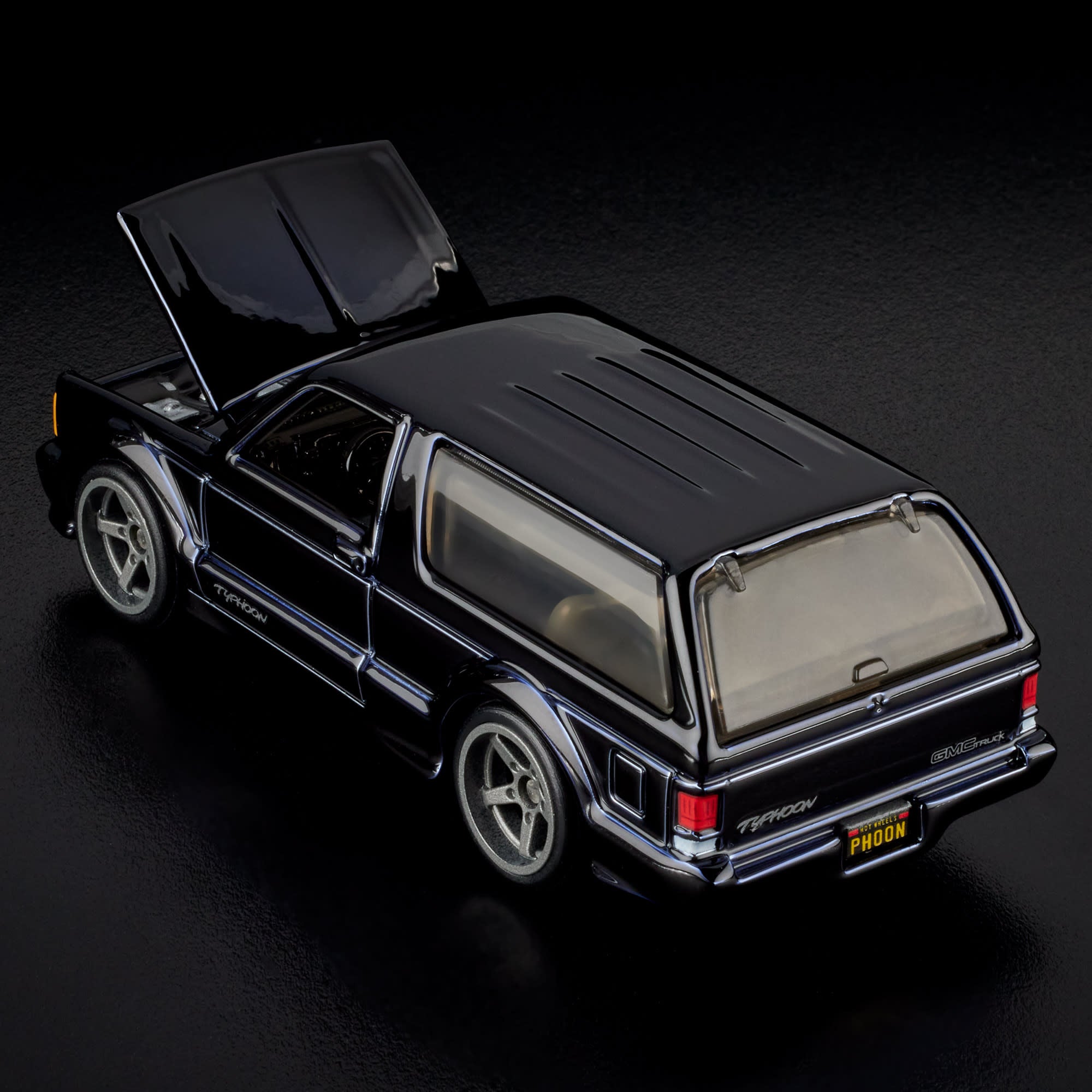 Hot Wheels RLC Exclusive 1992 GMC Typhoon - Image 11