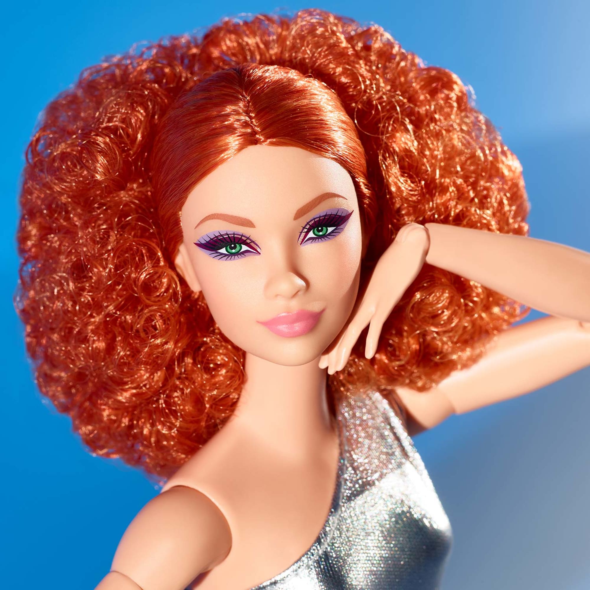 Barbie Signature Barbie Looks Doll (Original. Red) - Image 5