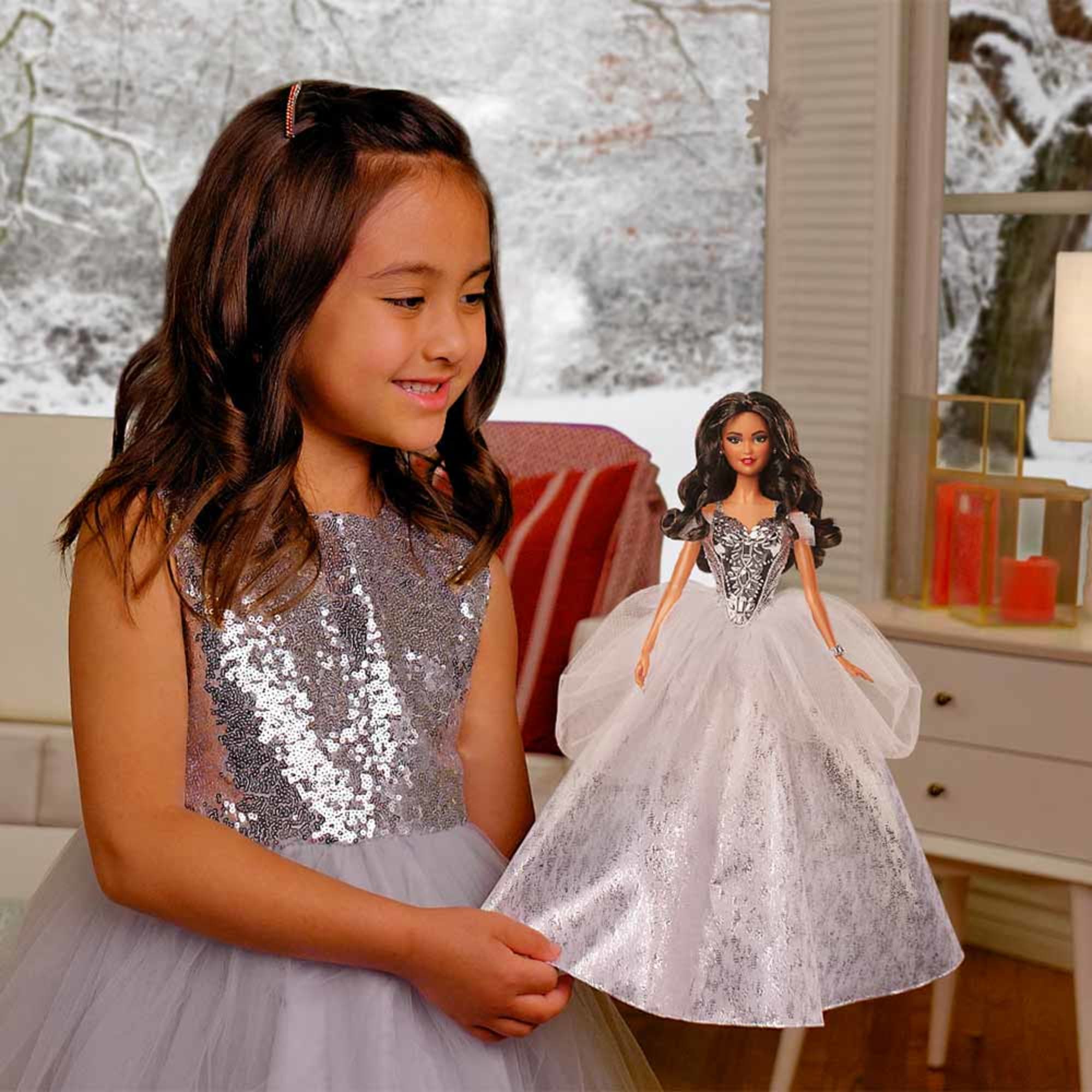 2021 Holiday Barbie Doll. Brunette Curly Hair - Image 8