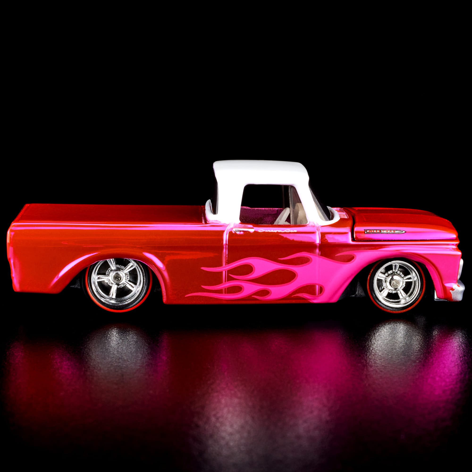 Hot Wheels RLC Exclusive Pink Edition 1962 Ford F100 - Image 7