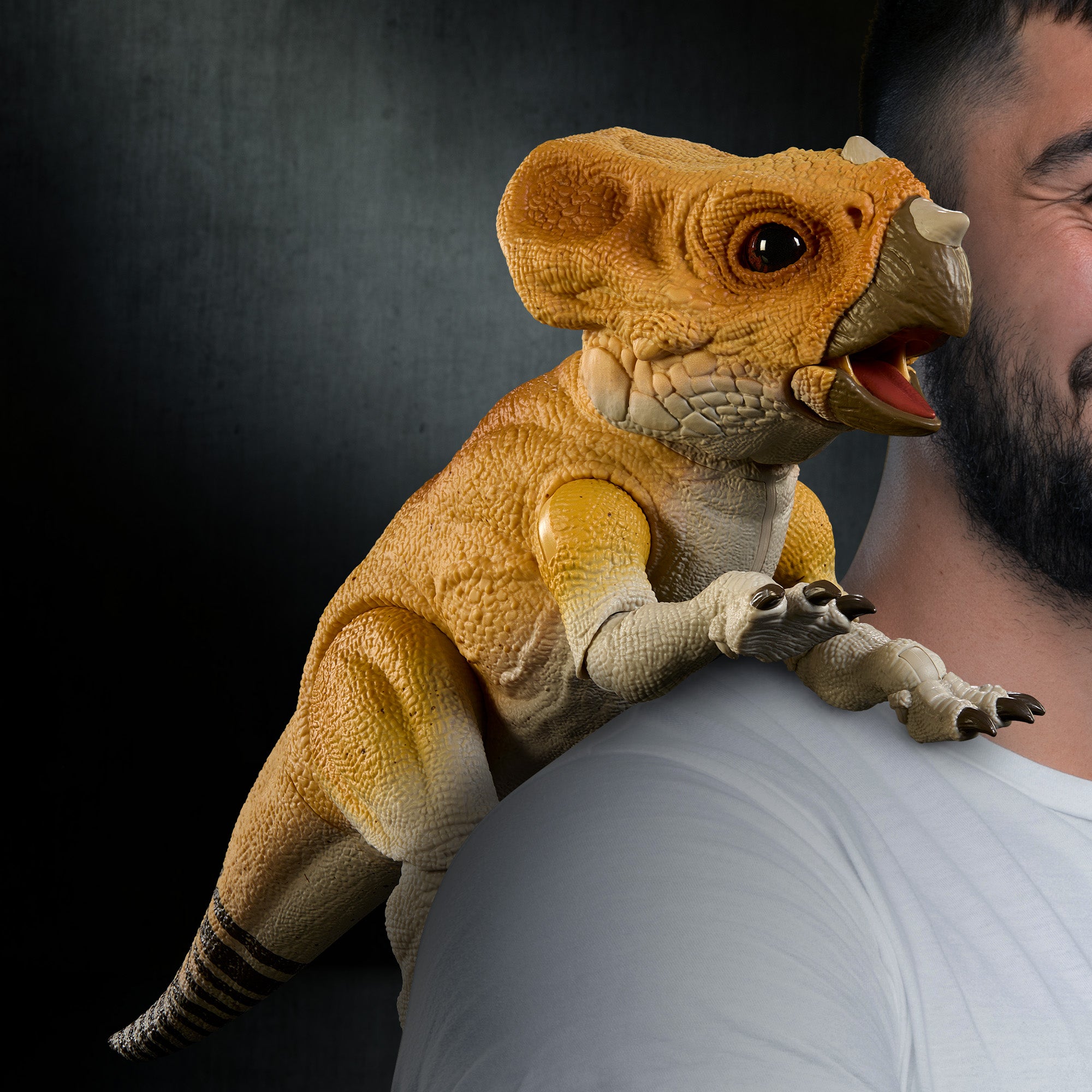 Jurassic World Hammond Collection Screen Scale Aquilops 'Dolores' - Image 2