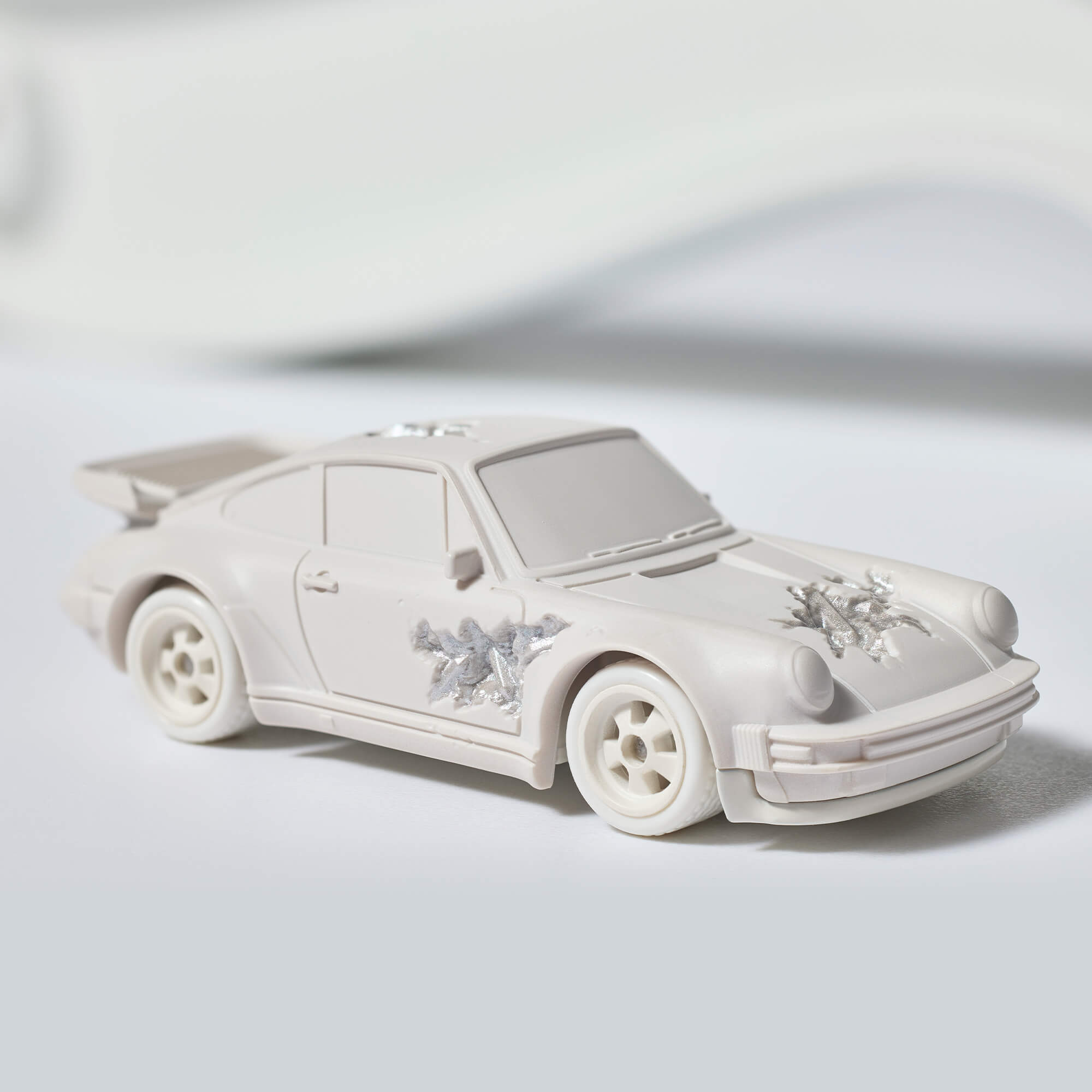 Hot Wheels x Daniel Arsham Eroded Porsche 930 and Rally Case - Image 5