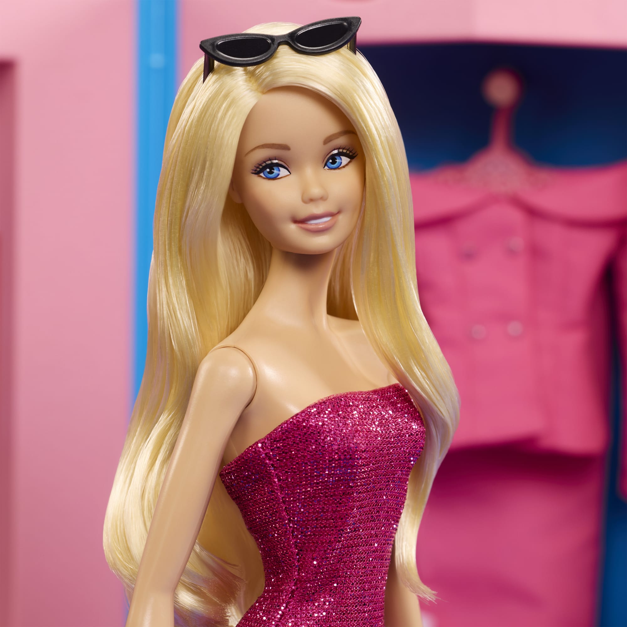 Barbie Signature Styled By Andrew Mukamal Barbie Doll With 3 Day-To-Night Looks & Accessories - Image 5