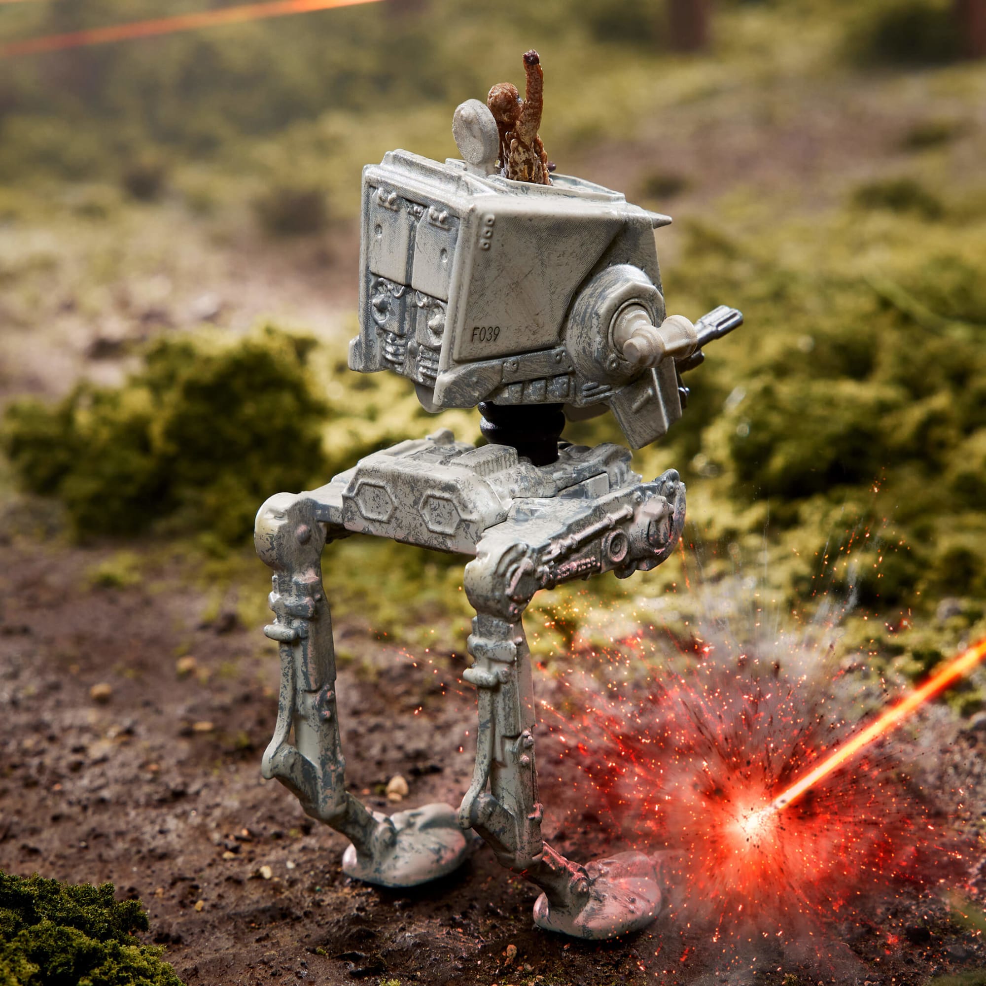 Star Wars Starships Select AT-ST With Chewbacca - Image 2