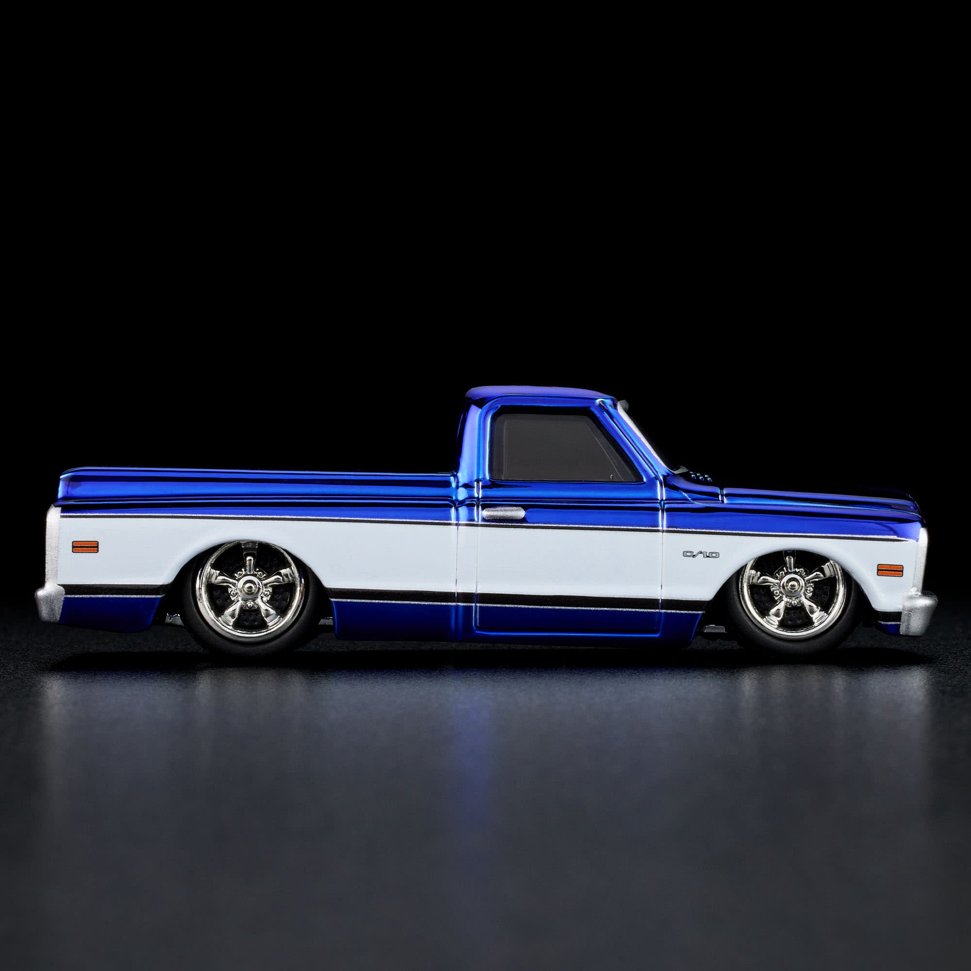 Hot Wheels RLC Exclusive 1969 Chevy C-10 - Image 5