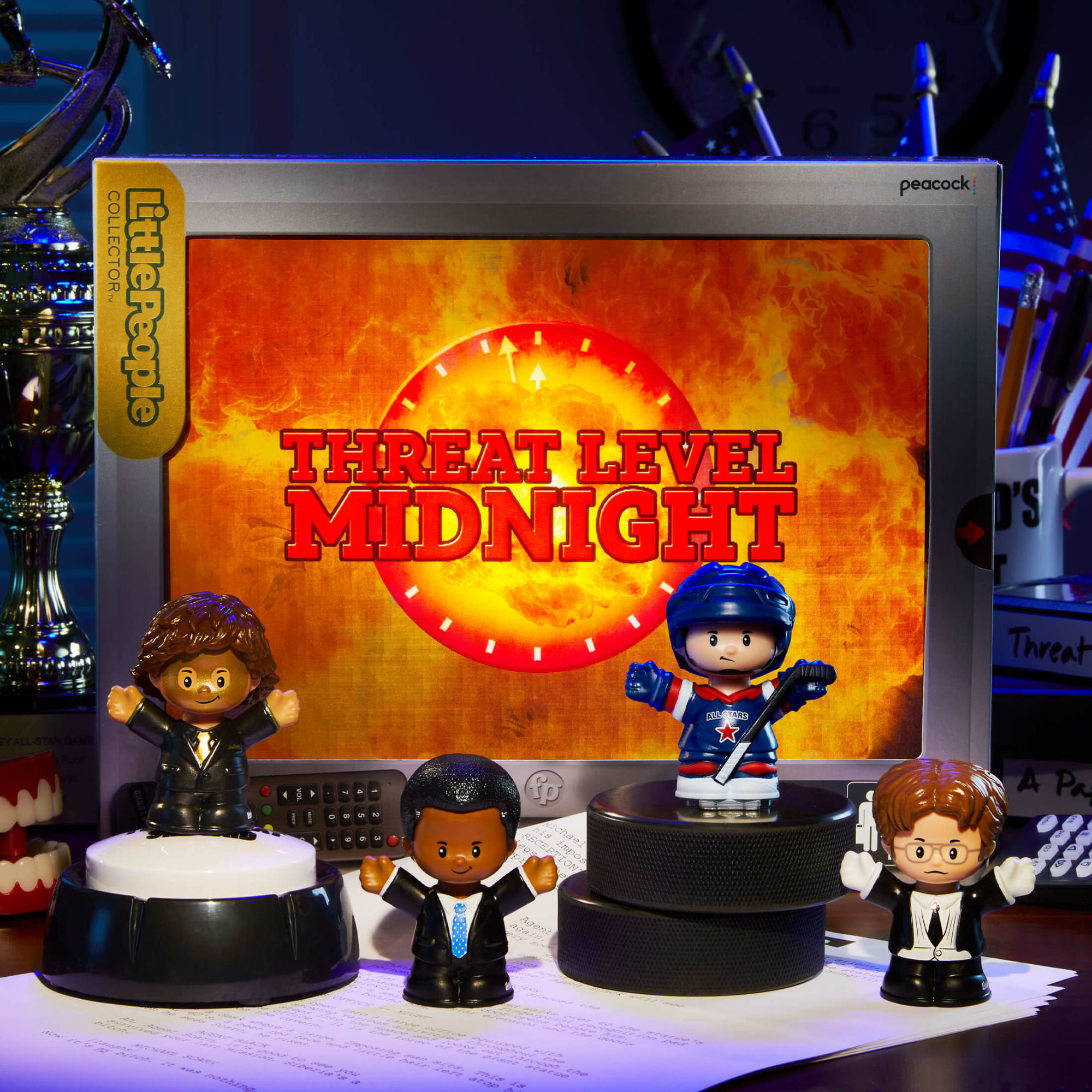 Little People Collector The Office Threat Level Midnight Set - Image 9