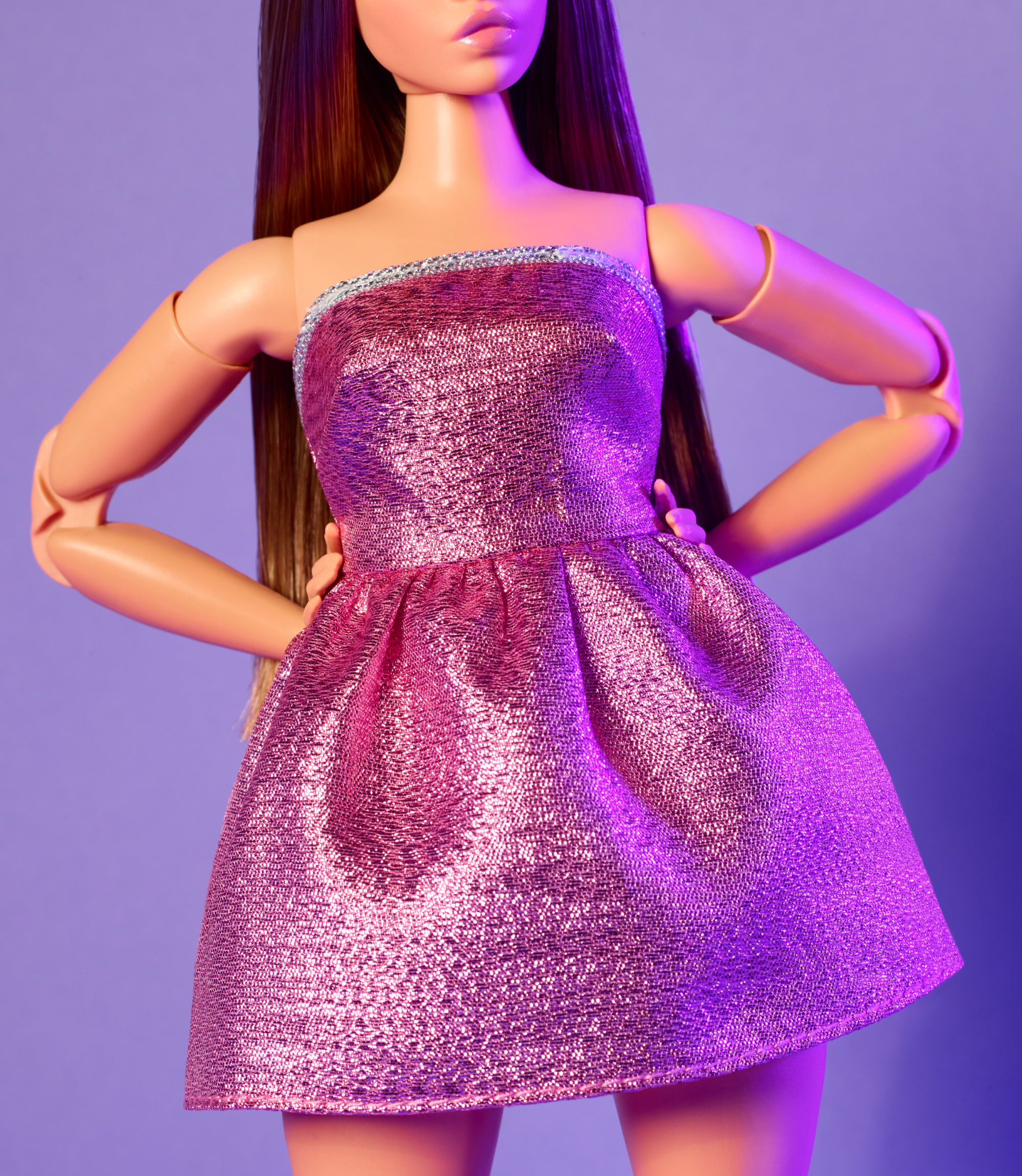 Barbie Looks No. 24 Collectible Doll With Brown Hair And Modern Y2K Fashion - Image 4