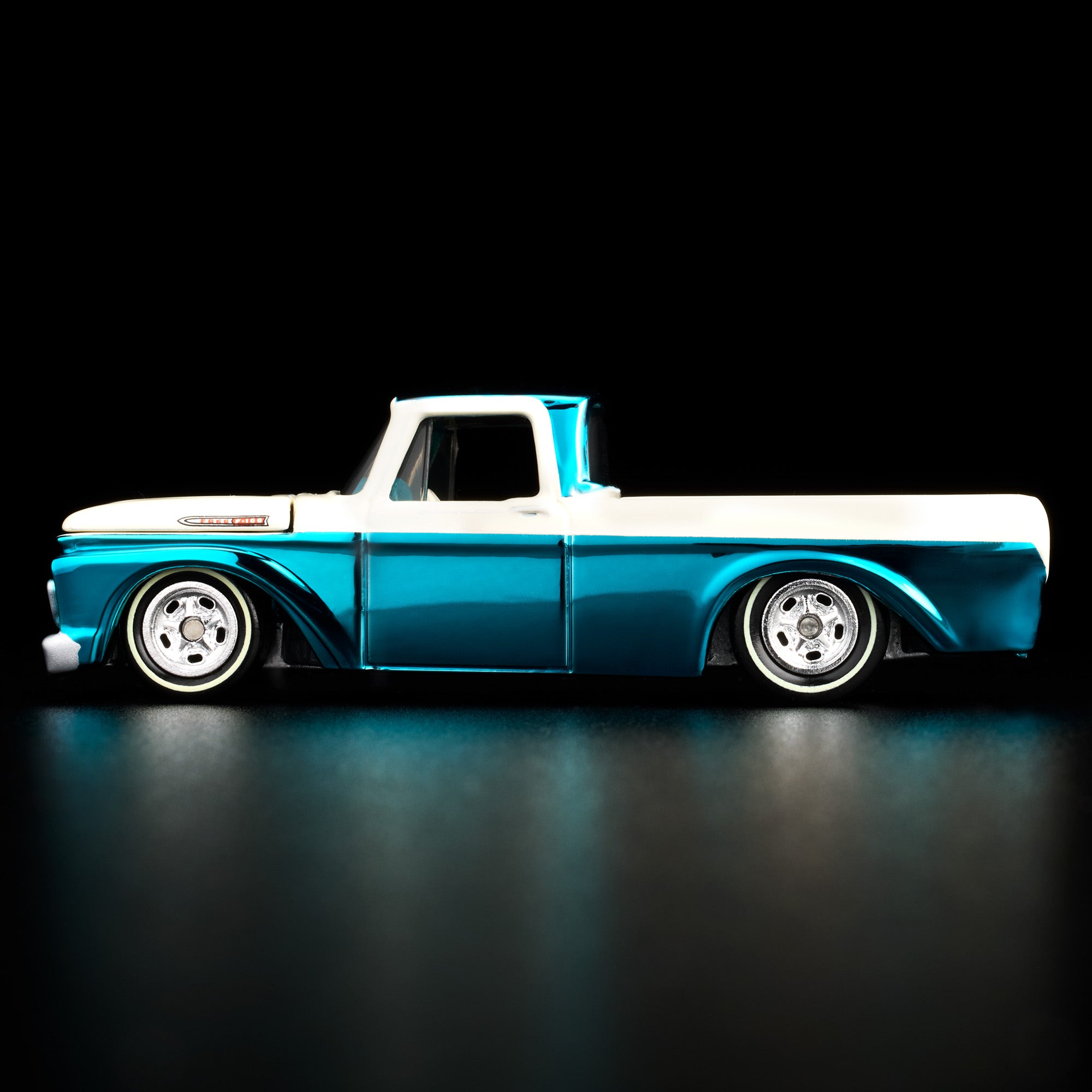 Hot Wheels RLC Exclusive 1962 Ford F-100 - Image 11