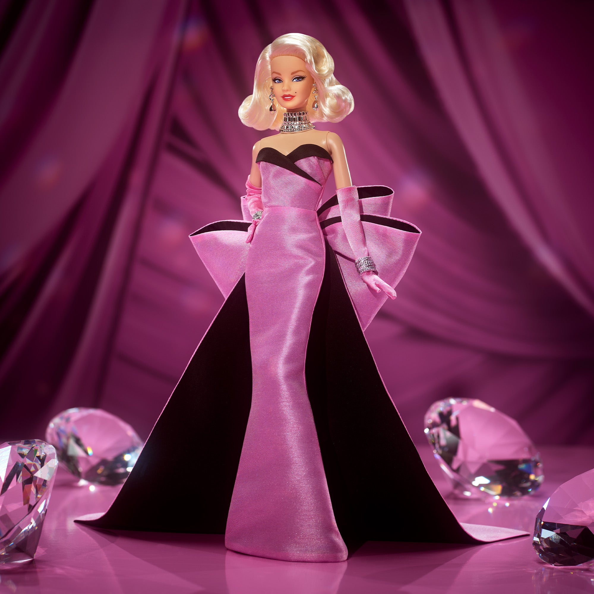 Barbie Signature Marilyn Monroe Doll - Image 4