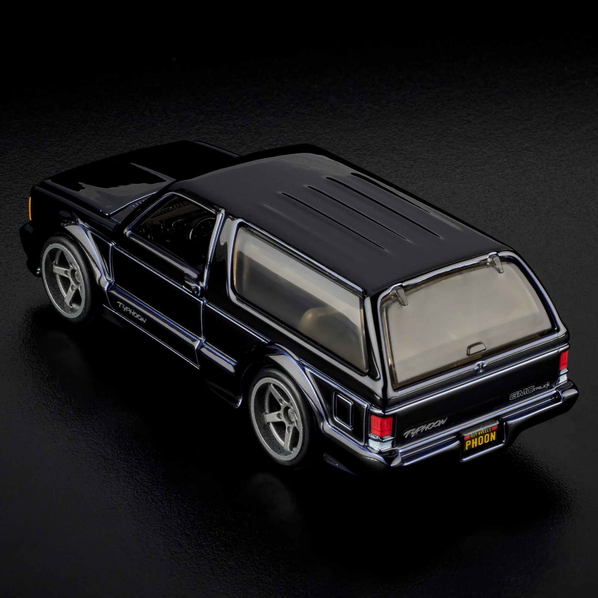 Hot Wheels RLC Exclusive 1992 GMC Typhoon - Image 12