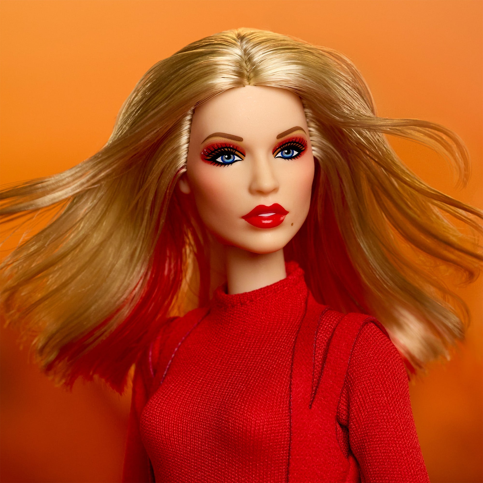 Barbie Signature Kylie Minogue Doll - Image 3