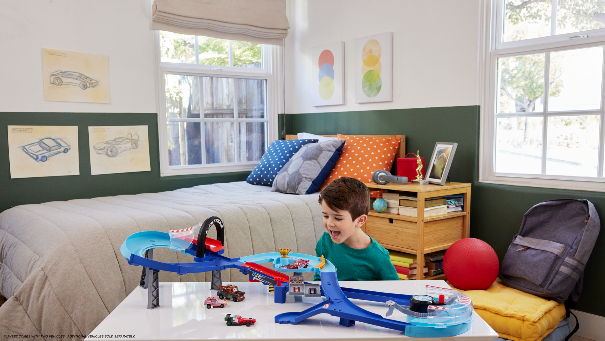 Disney And Pixar Cars Grc Jumping Raceway Playset With 2 Toy Vehicles. includes Lightning Mcqueen - Image 2
