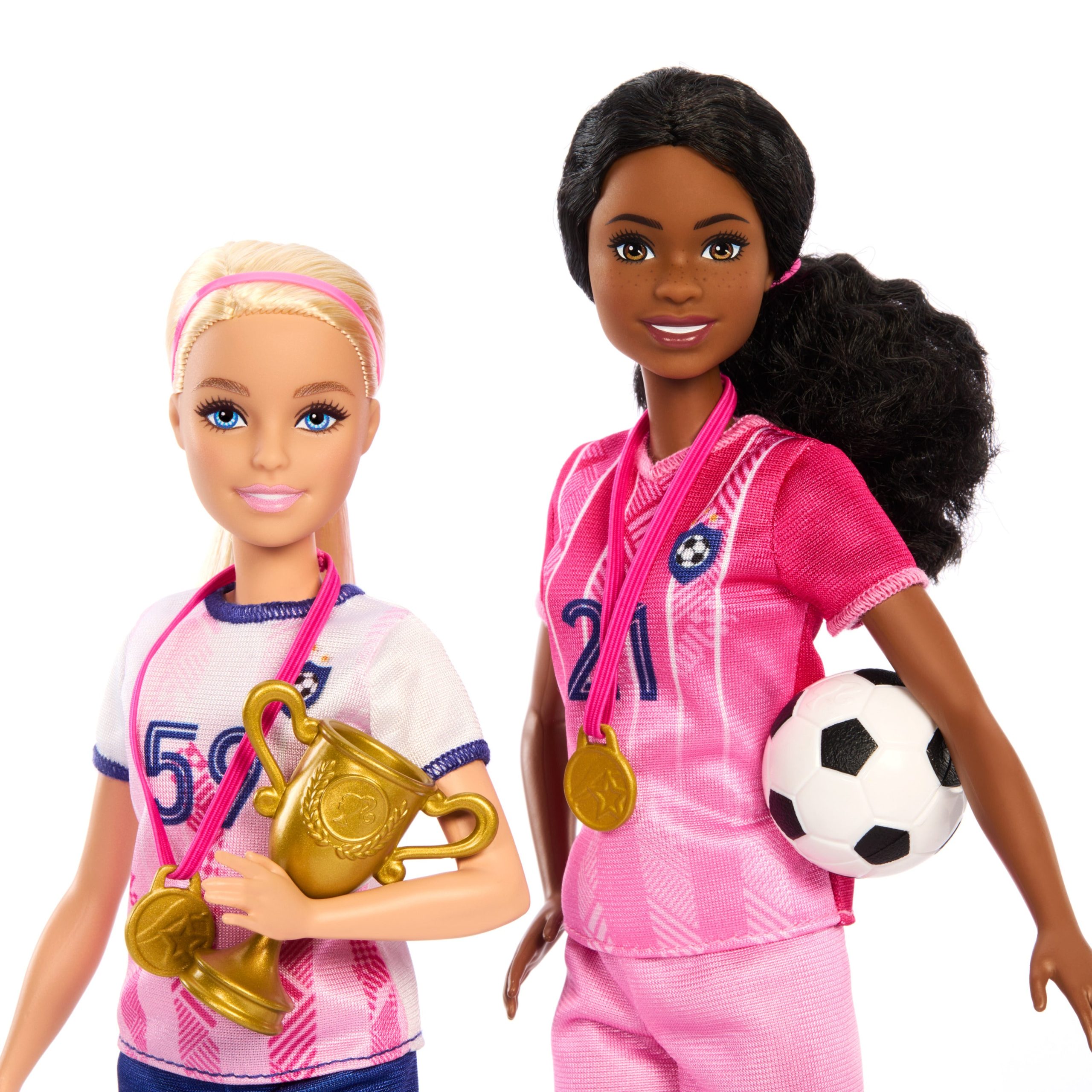 Barbie Soccer Playset With 2 Dolls & 15 Accessories Including 2 Nets. 2 Soccer Balls & More - Image 3