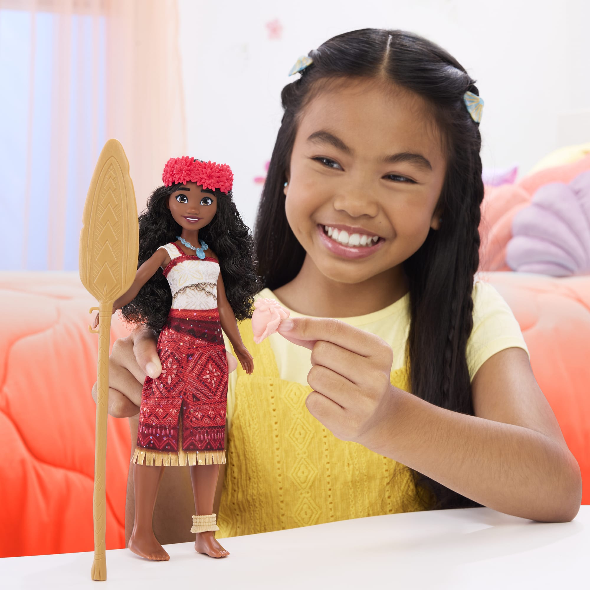 Disney Moana 2 Singing Adventure Moana Doll & Accessories. Sings We're Back in English - Image 2