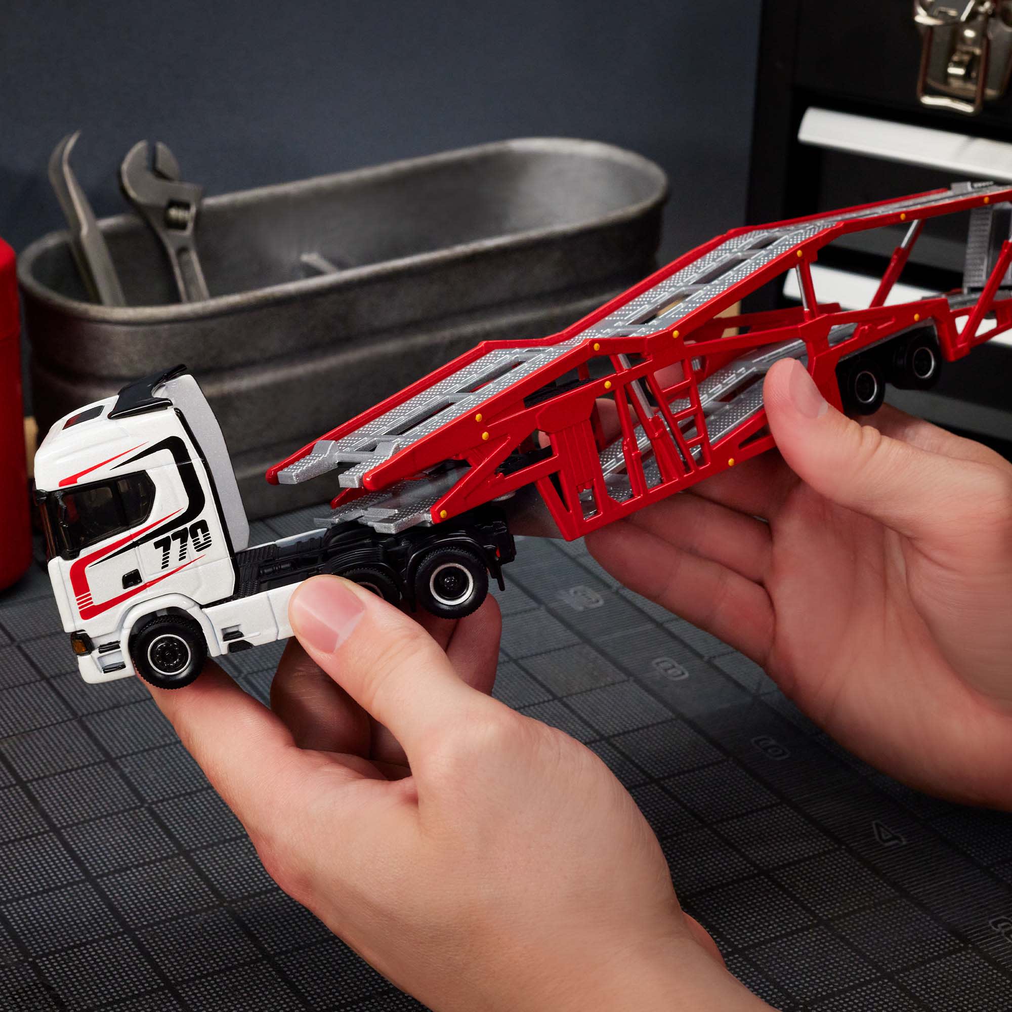 Hot Wheels Elite 64 Scania 770 S - Image 14