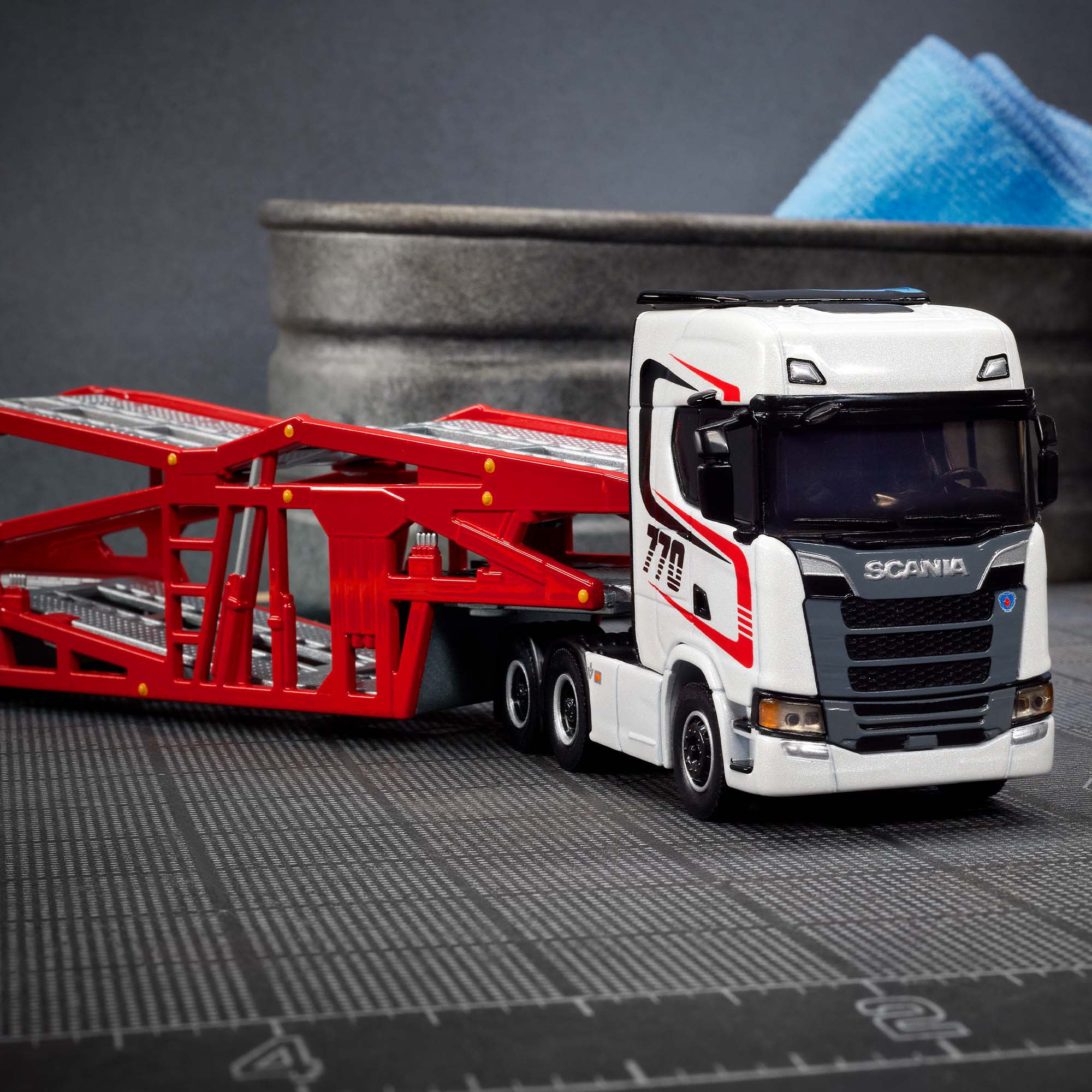 Hot Wheels Elite 64 Scania 770 S - Image 3