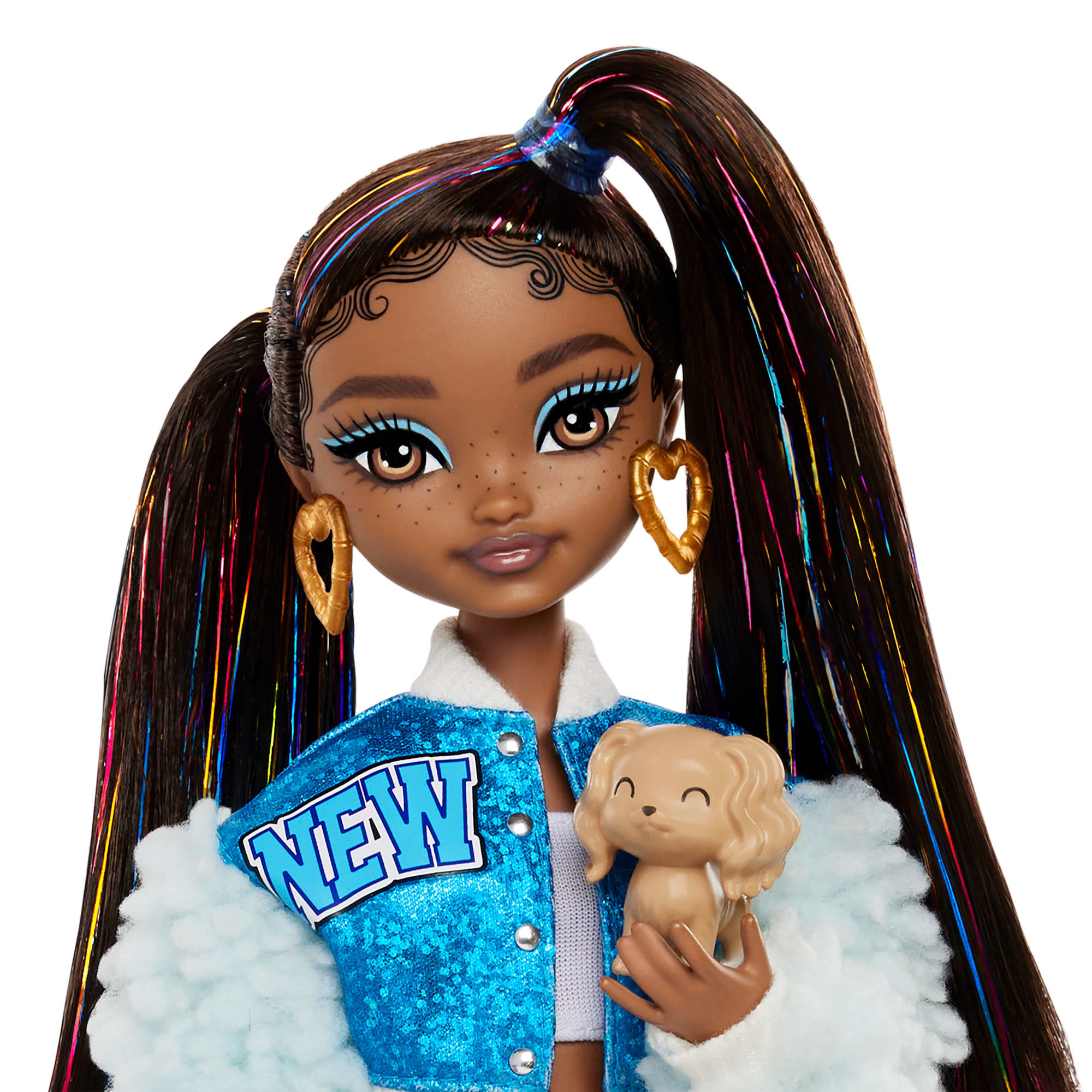 Barbie Dream Besties Barbie Brooklyn Fashion Doll With 8 Video & Music Themed Accessories - Image 4