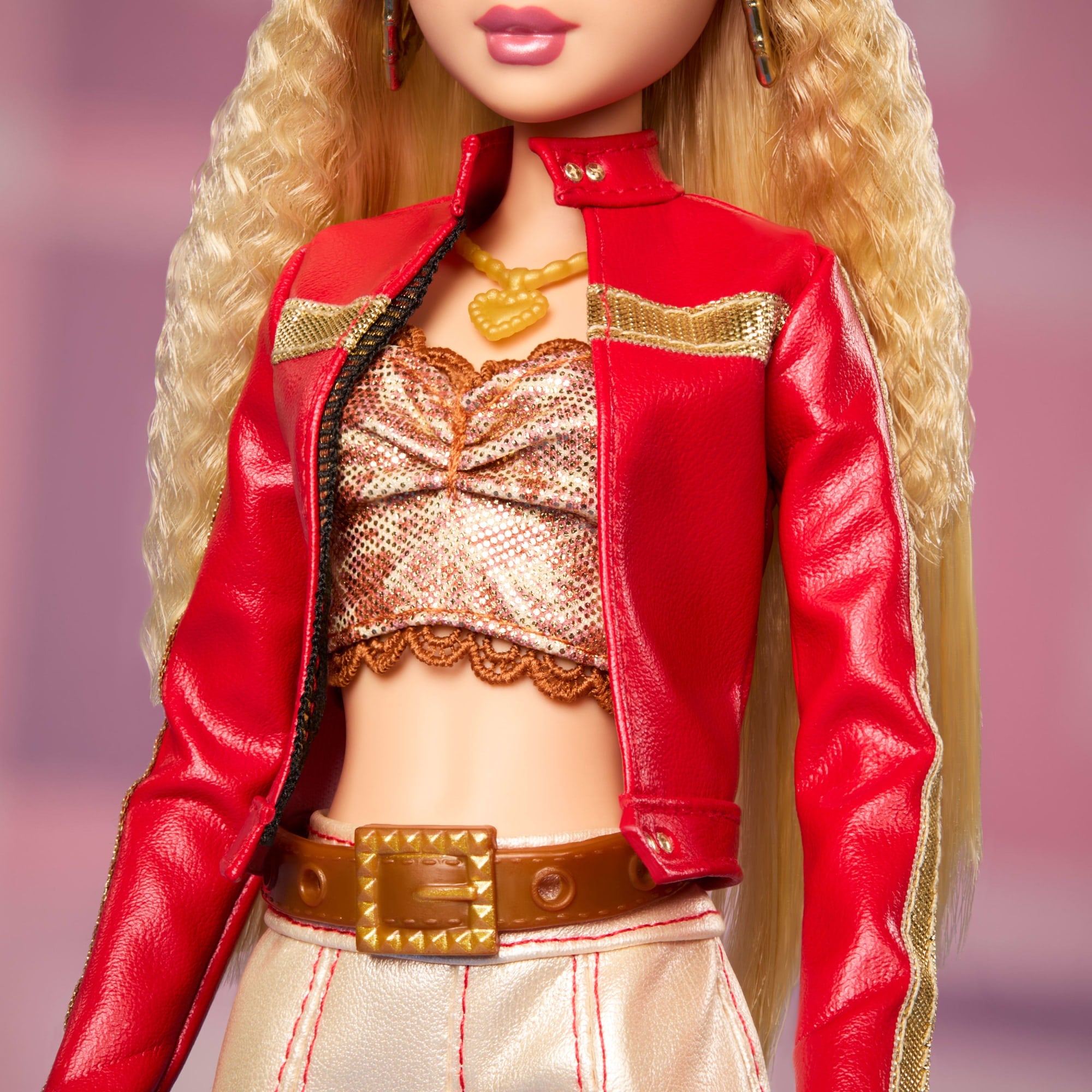 Barbie Signature My Scene Collector Barbie Doll in Y2K-Inspired Outfit With Premium Accessories - Image 4