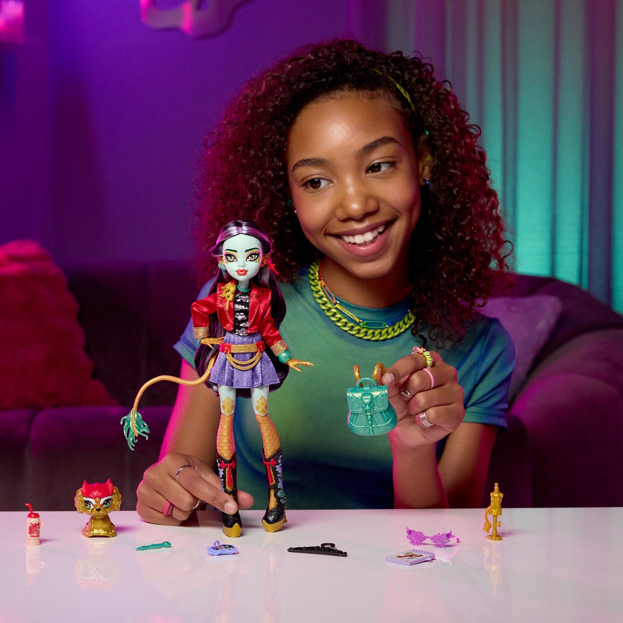 Monster High Muñeca Jinafire - Image 2