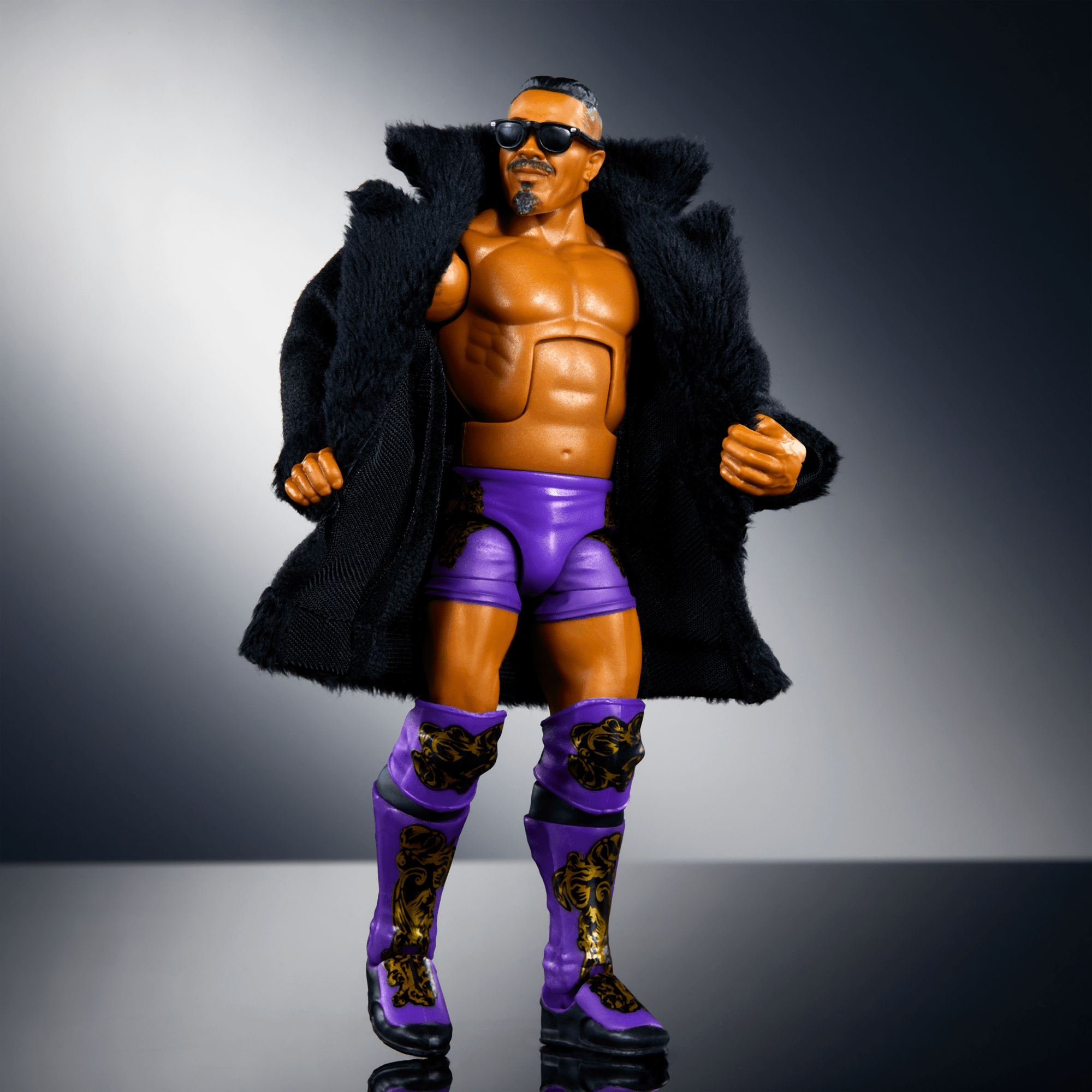 WWE Elite Carmelo Hayes Action Figure. 6-inch Collectible Superstar With Articulation & Accessories - Image 3