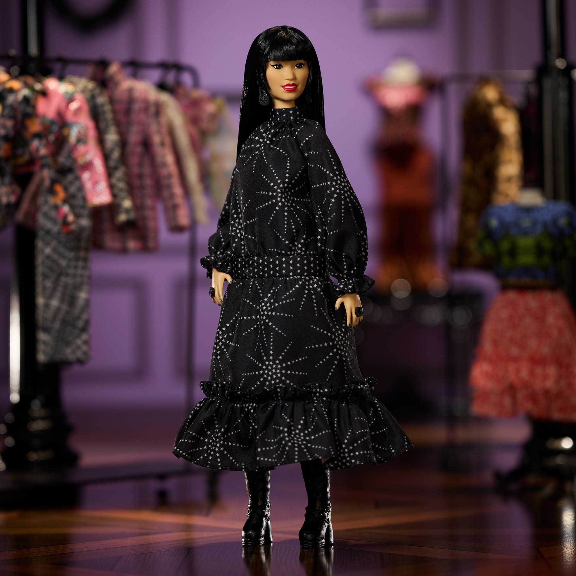 Barbie Inspiring Women Anna Sui Doll - Image 6