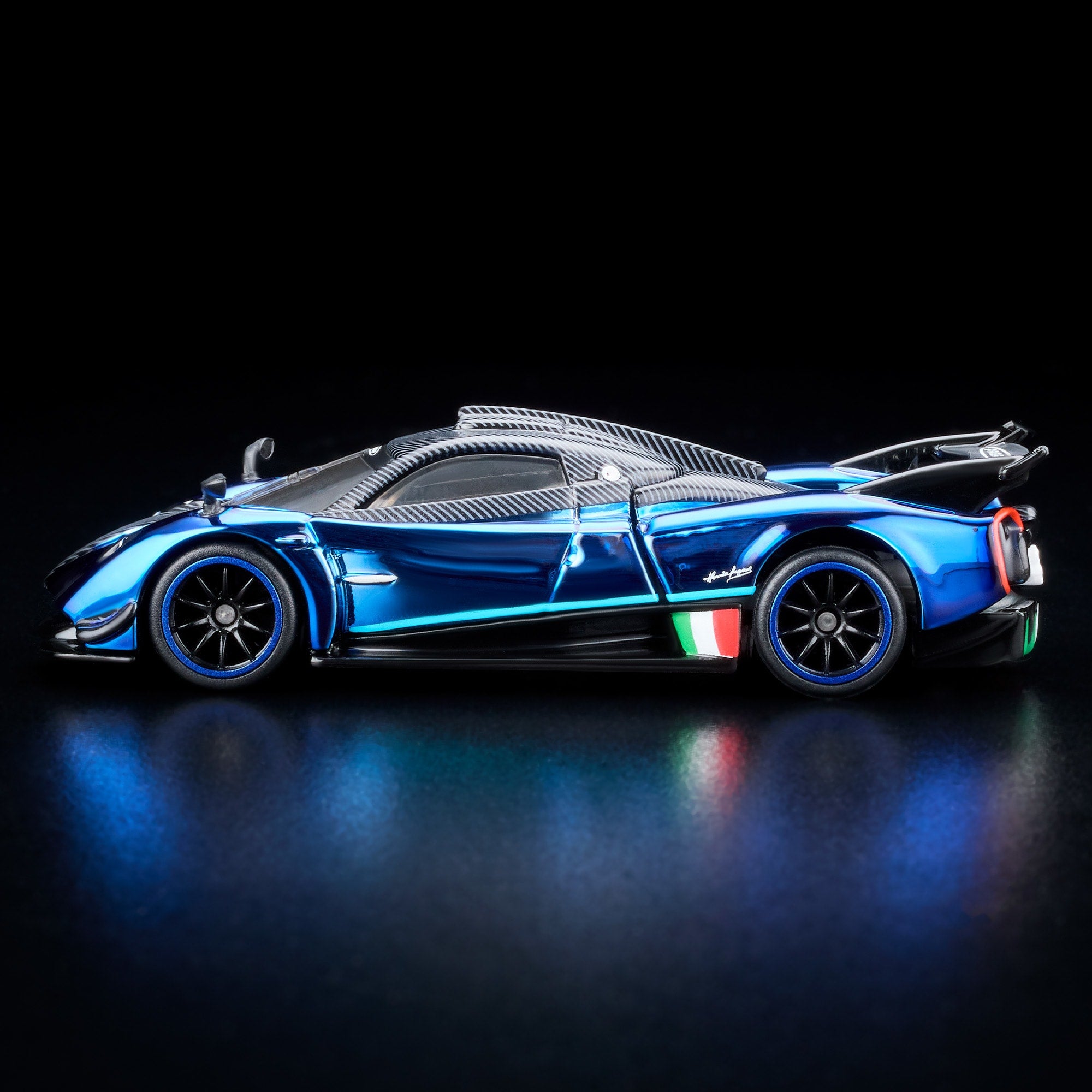 Hot Wheels RLC Exclusive 2021 Pagani Huayra R - Image 5