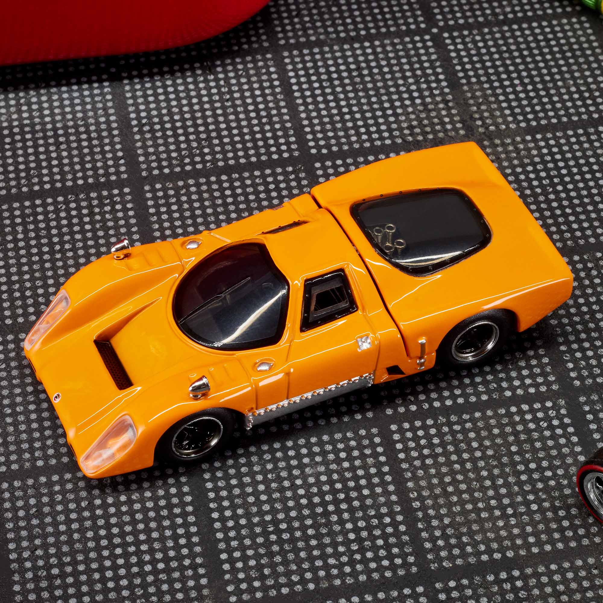 Hot Wheels Elite 64 McLaren M6GT - Image 6