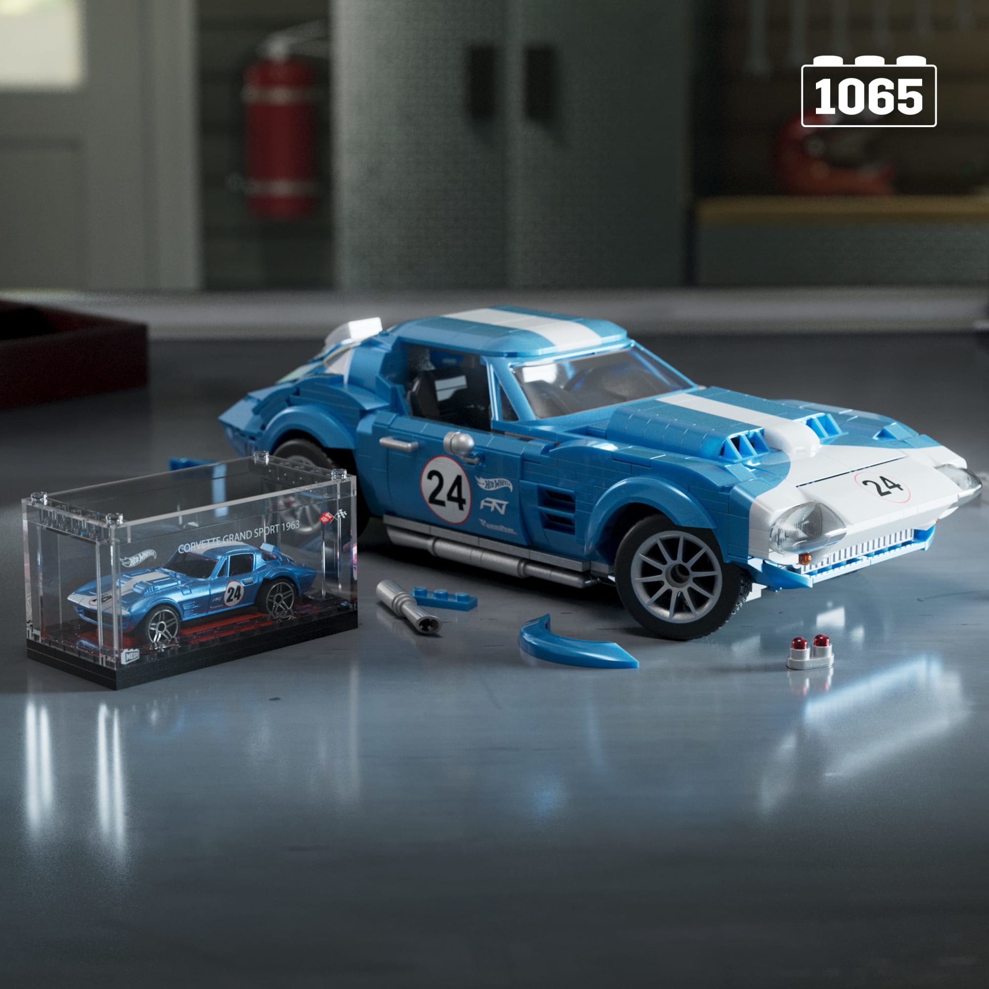 MEGA Hot Wheels '63 Corvette Grand Sport Race Car Building Kit - Image 3