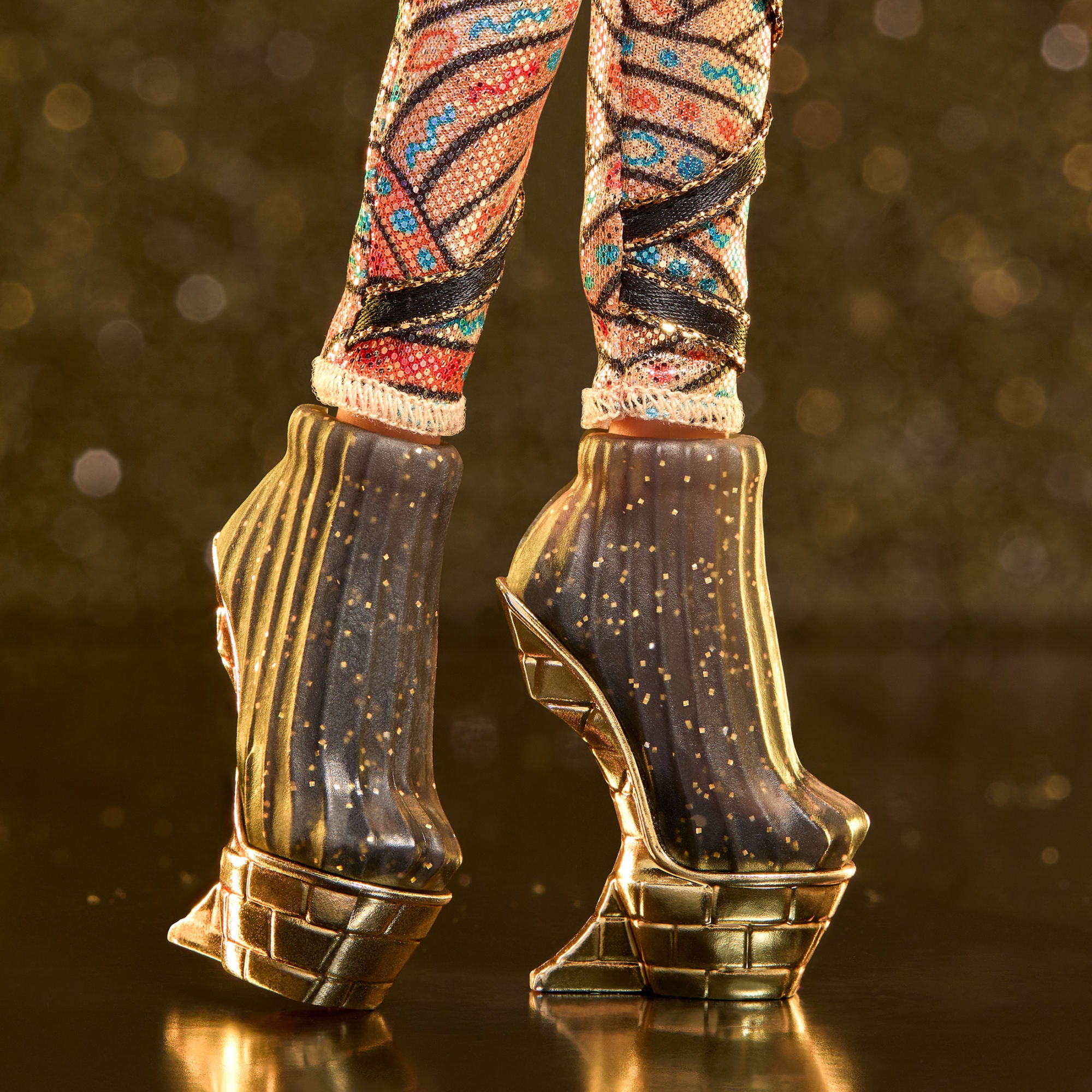 Monster High Haunt Couture Midnight Runway Cleo De Nile Doll - Image 5