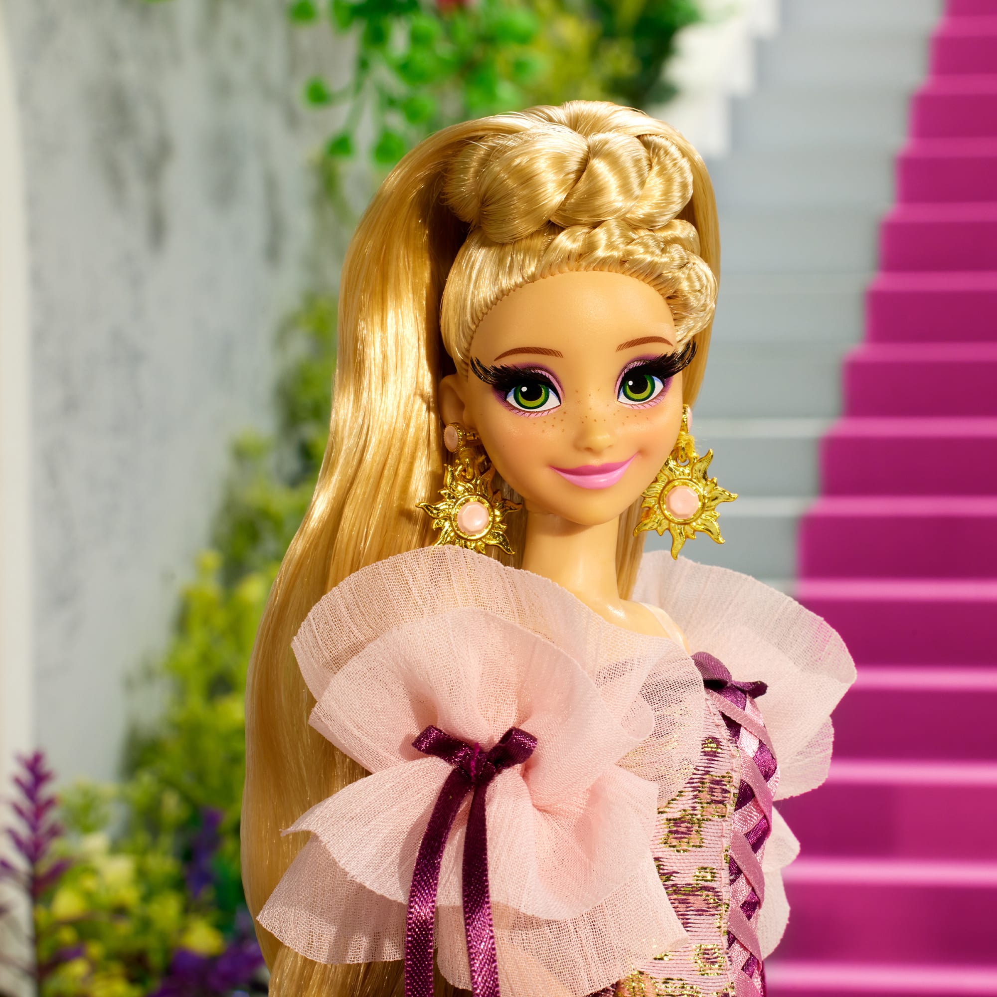 Enchanted Elegance Collection Rapunzel Doll - Image 3