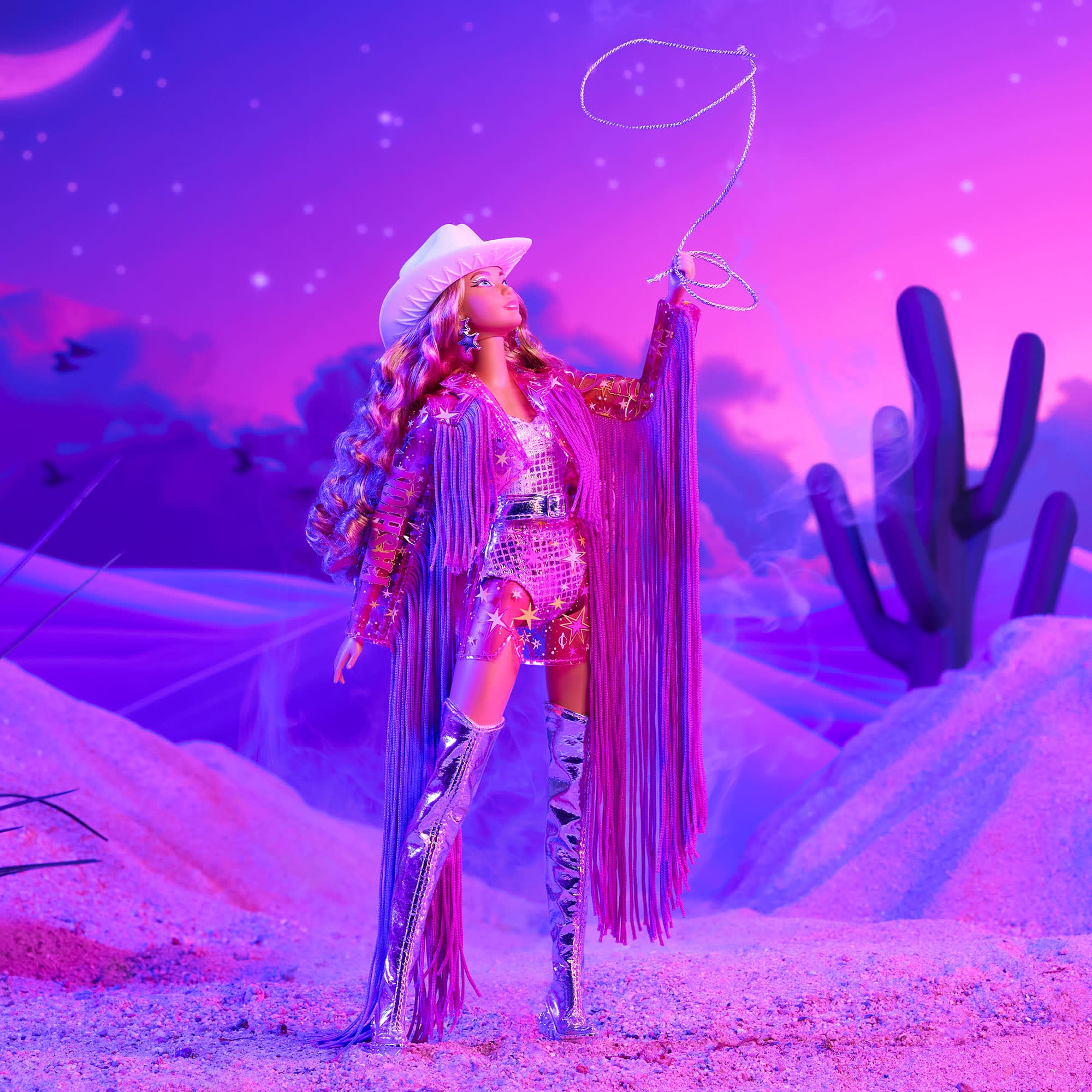 Barbie Fashion Frontier Doll - Image 12