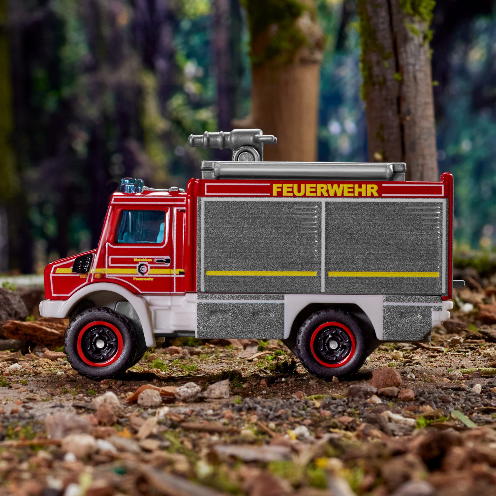 Matchbox Collectors Mercedes-Benz Unimog Fire Truck - Image 7