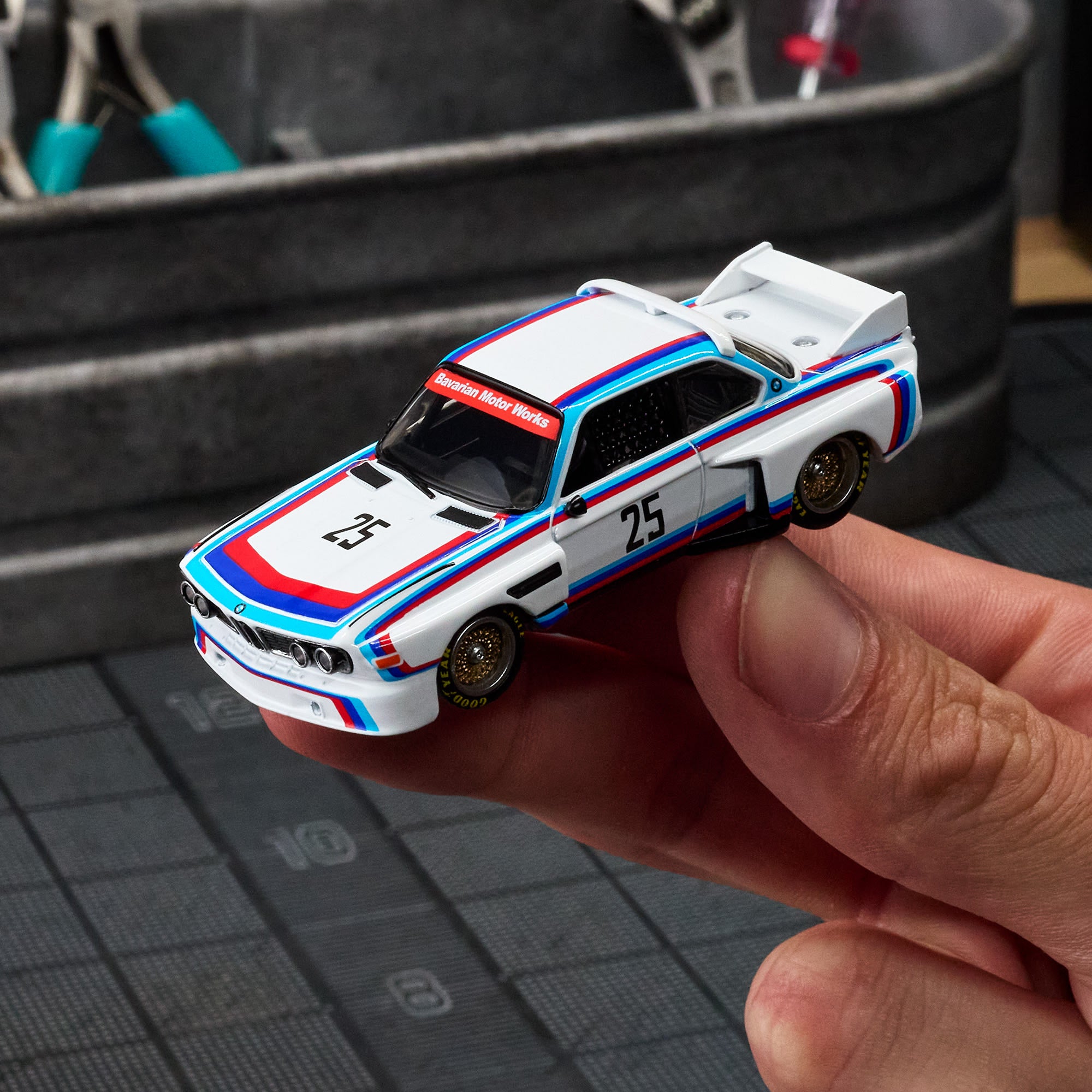 Hot Wheels Elite 64 1975 BMW 3.0 CSL Race - Image 9