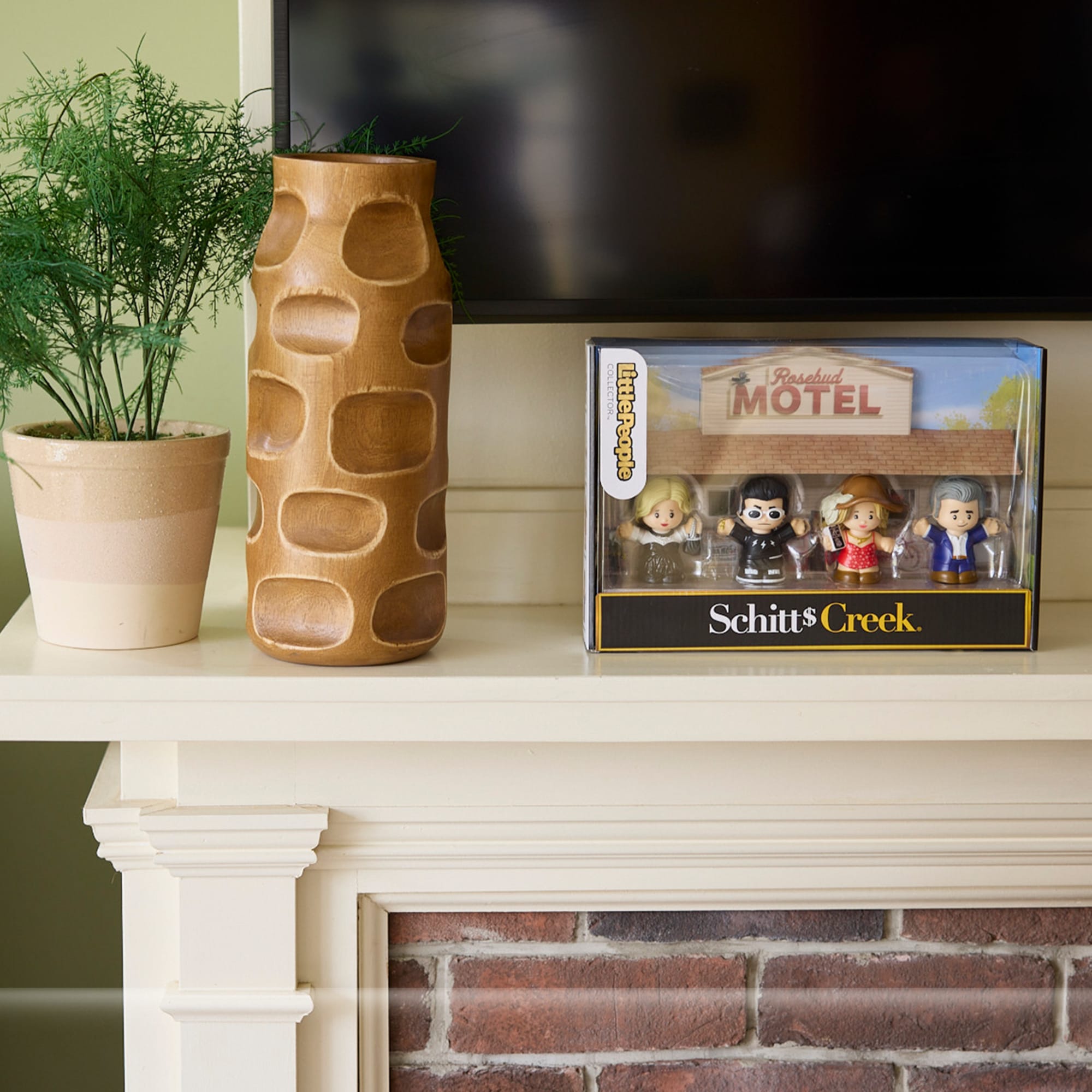 Little People Collector Schitt's Creek Special Edition Set - Image 6