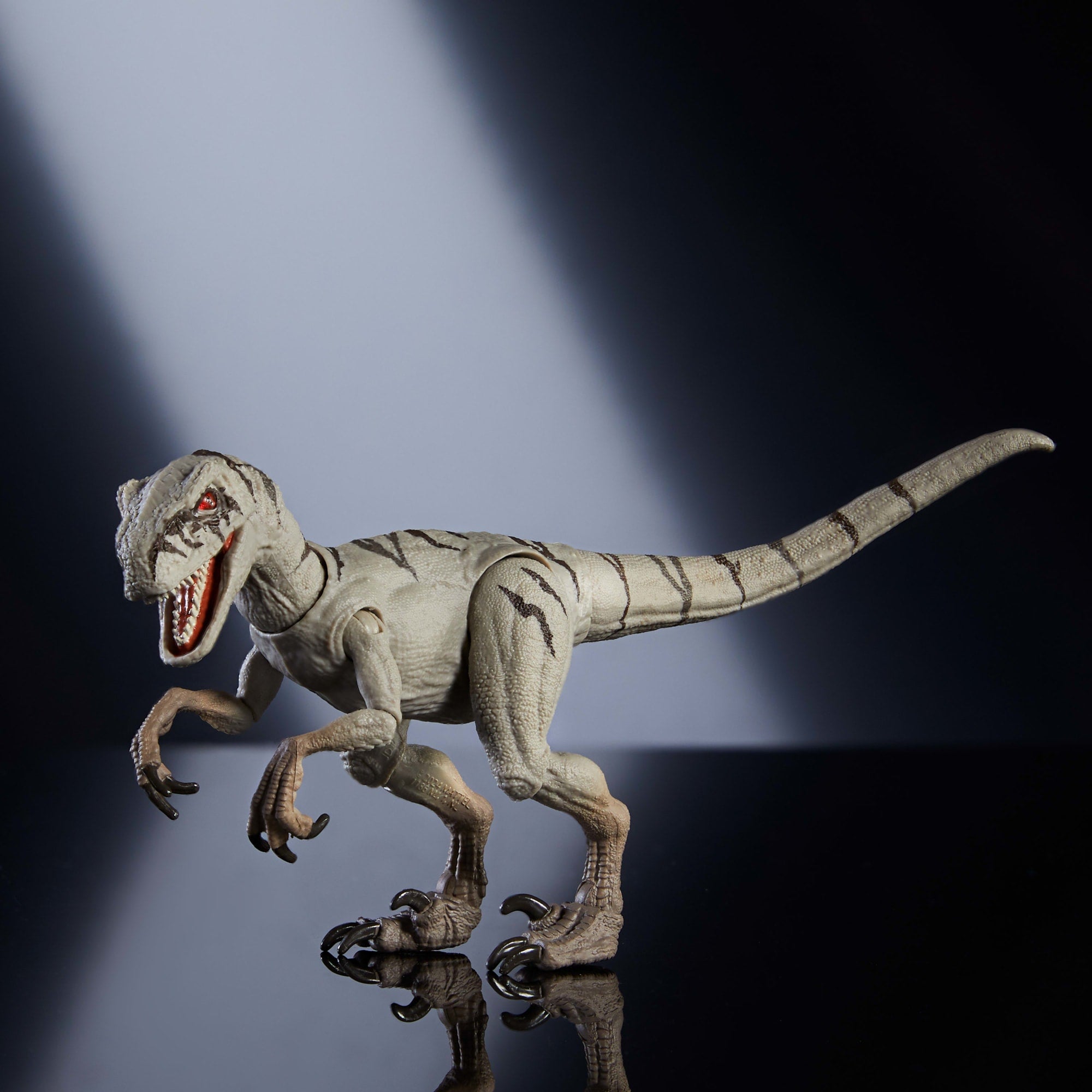 Jurassic World Hammond Collection Figura de Acción Atrociraptor Ghost - Image 4