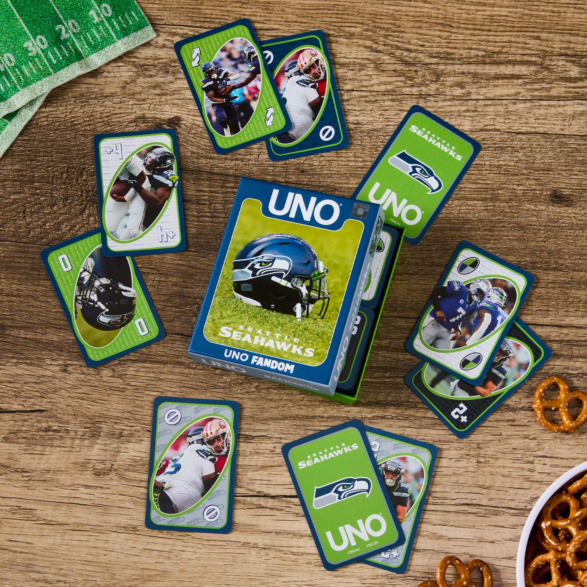 UNO Fandom NFL Seattle Seahawks Game Deck - Image 3