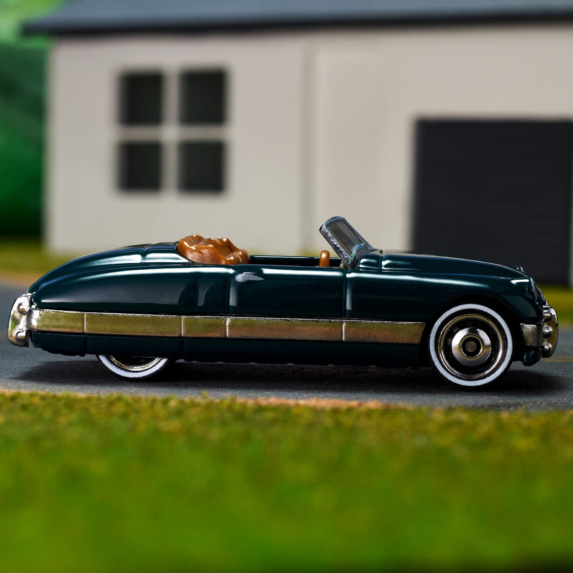 Matchbox x MotorTrend 1949 Kurtis Sport Car - Image 4