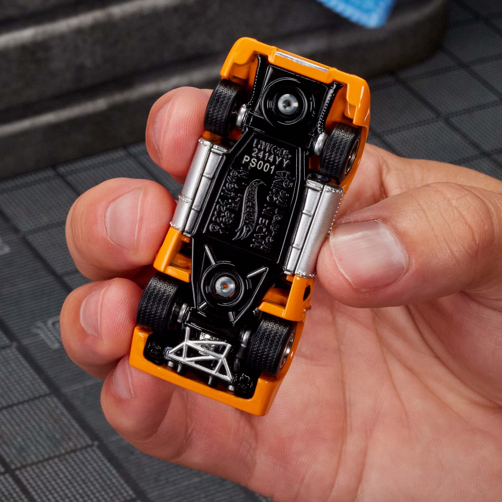 Hot Wheels Elite 64 McLaren M6GT - Image 15