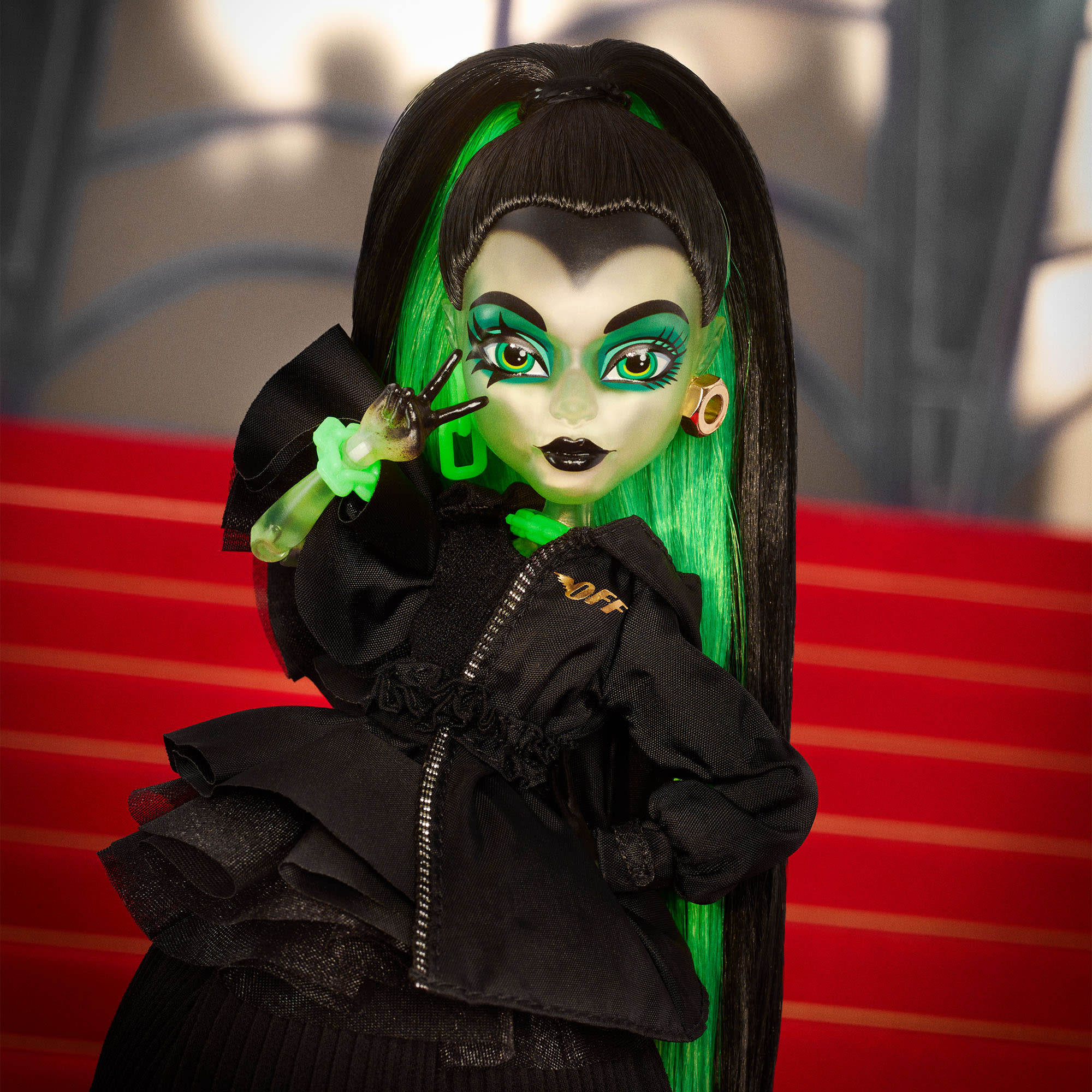 Off-White™ c/o Monster High Symphanee Midnight Doll - Image 5