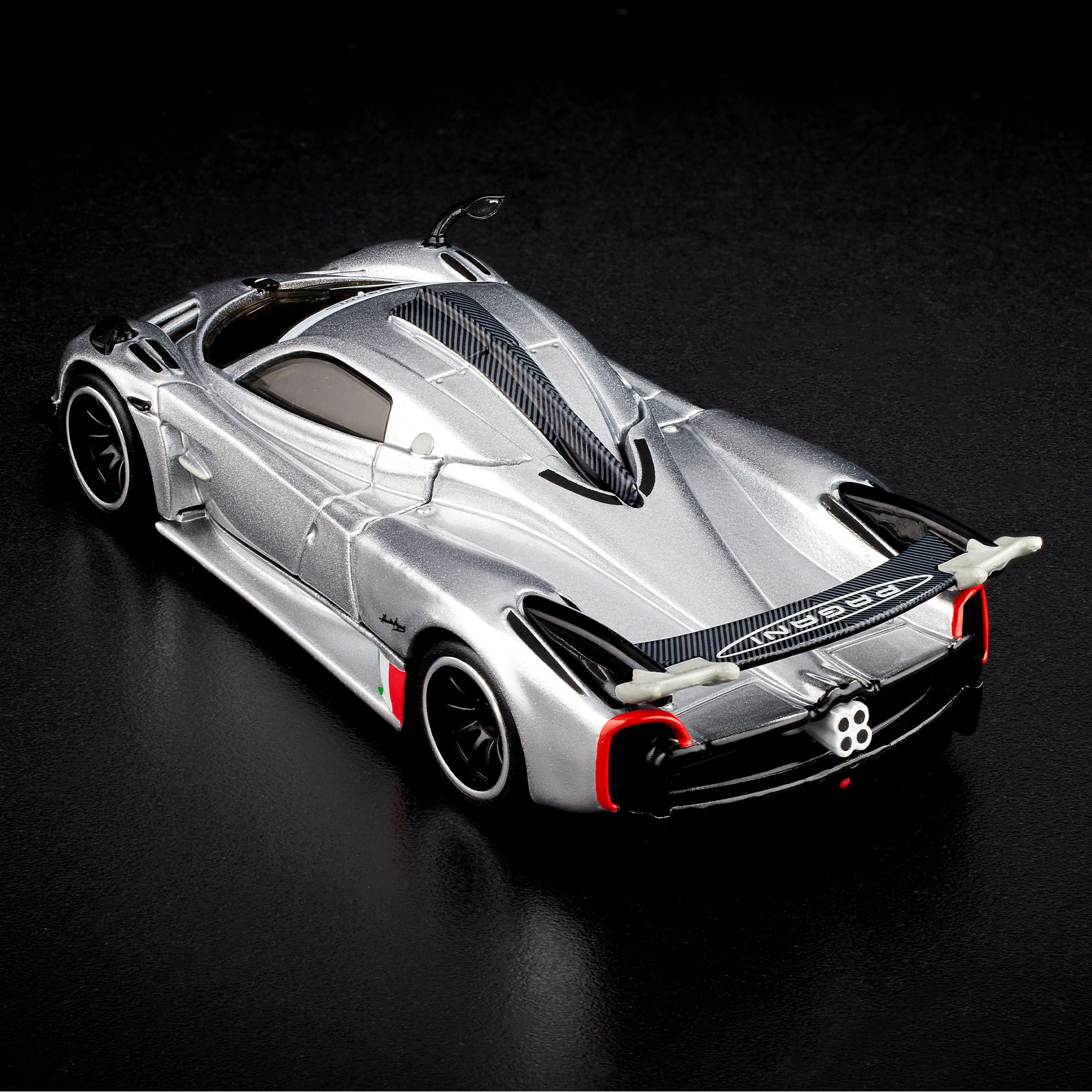 Hot Wheels RLC Exclusive '21 Pagani Huayra R - Image 4