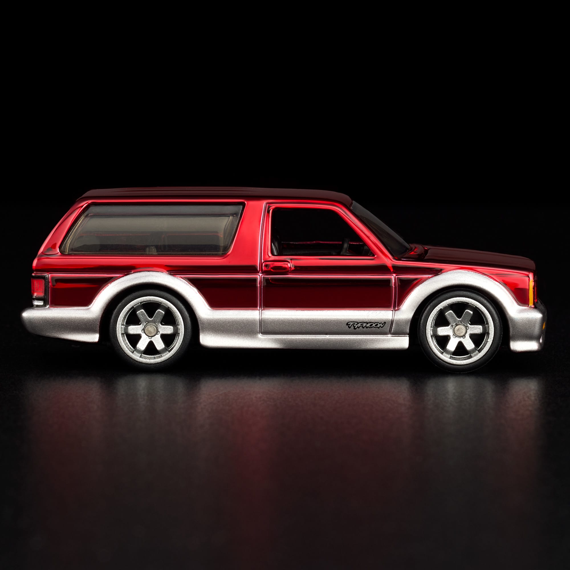 Hot Wheels RLC 1992 GMC Typhoon - Image 6