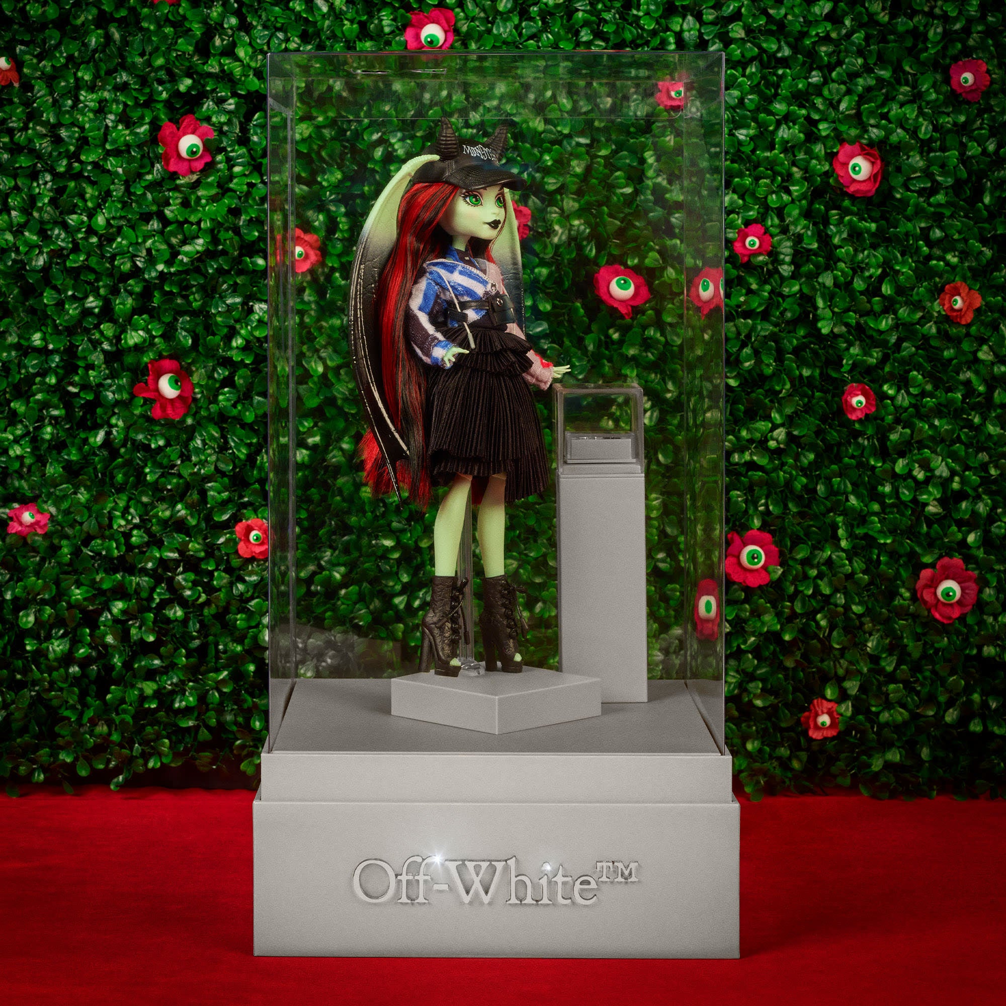 Off-White™ c/o Monster High Raven Rhapsody Doll - Image 8