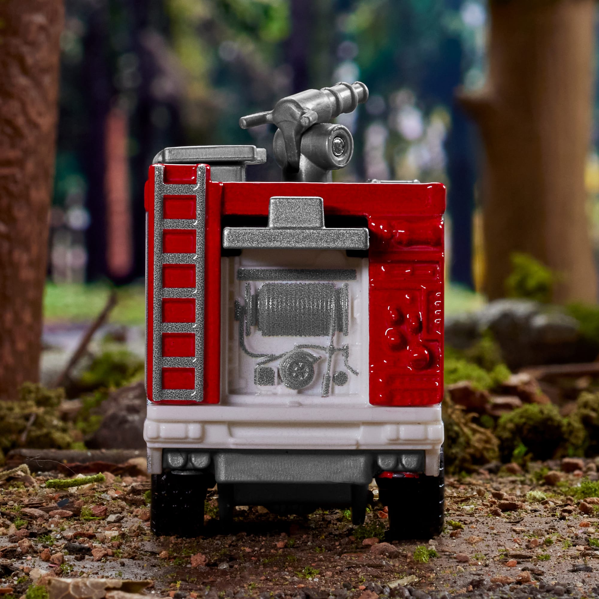 Matchbox Collectors Mercedes-Benz Unimog Fire Truck - Image 10