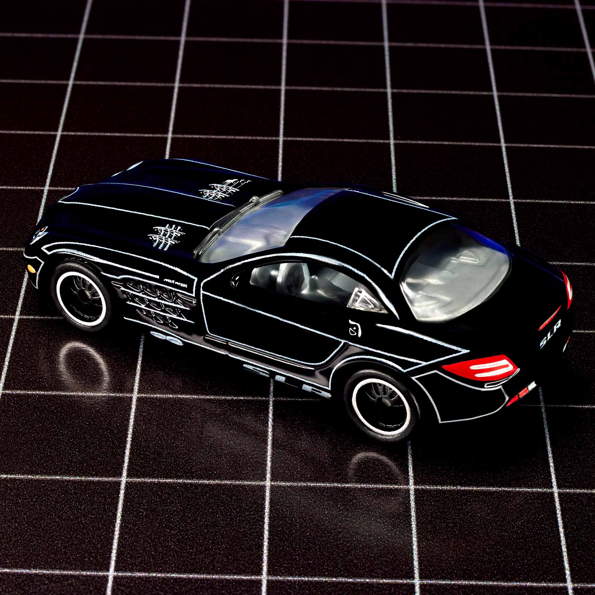 Matchbox Collectors Mercedes-Benz SLR McLaren - Image 7