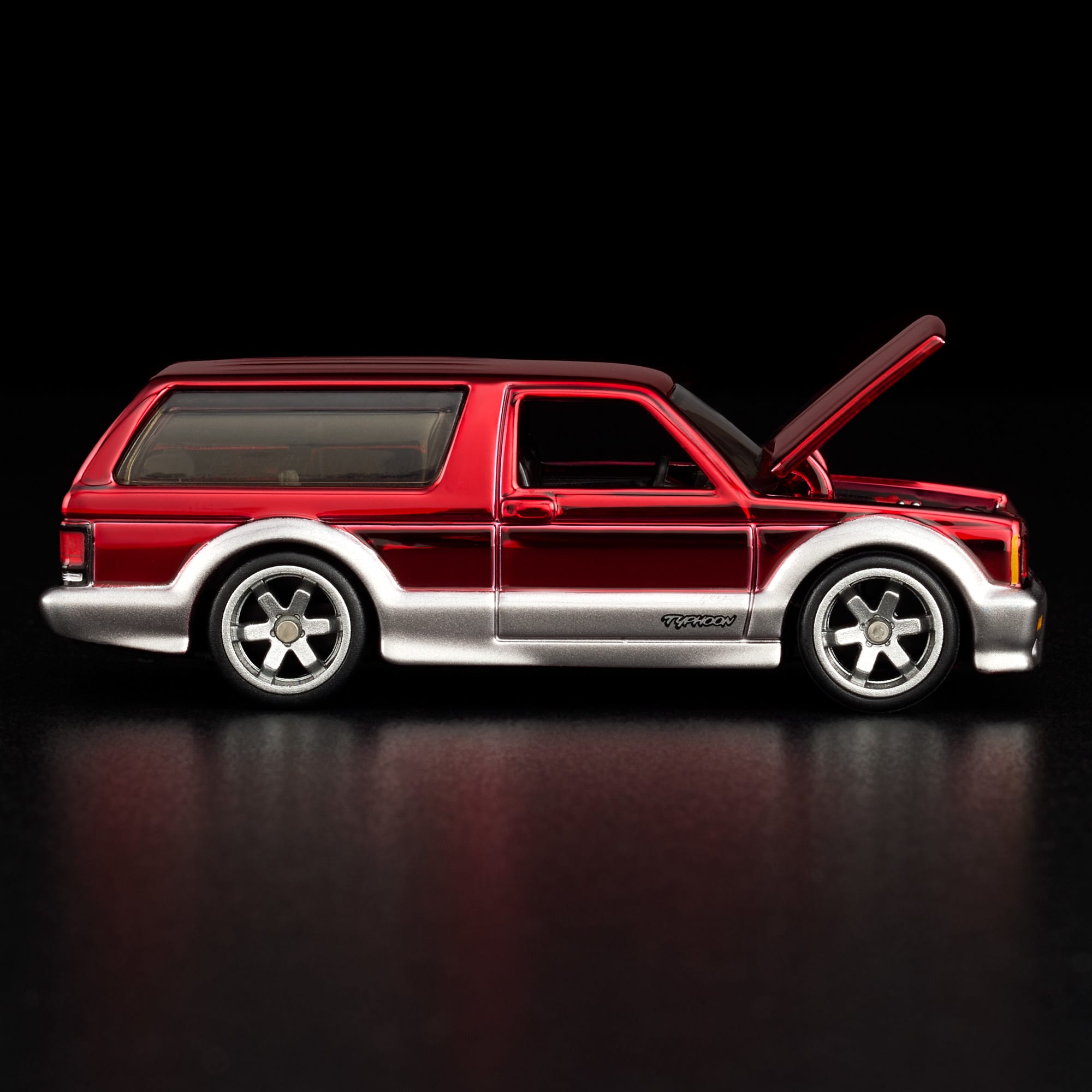 Hot Wheels RLC 1992 GMC Typhoon - Image 7