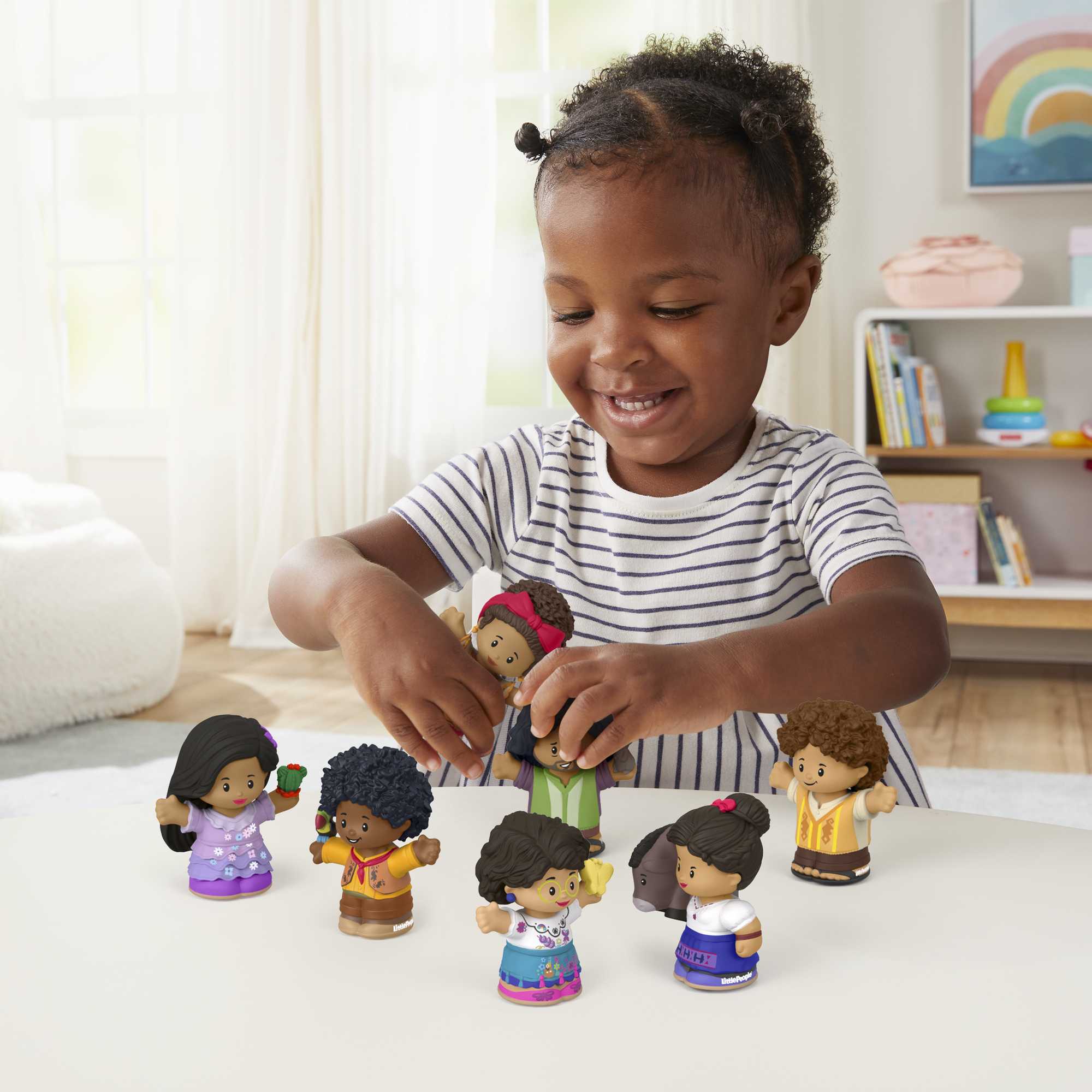 Fisher-Price Little People Disney encanto Coffret de 7Figurines - Image 2