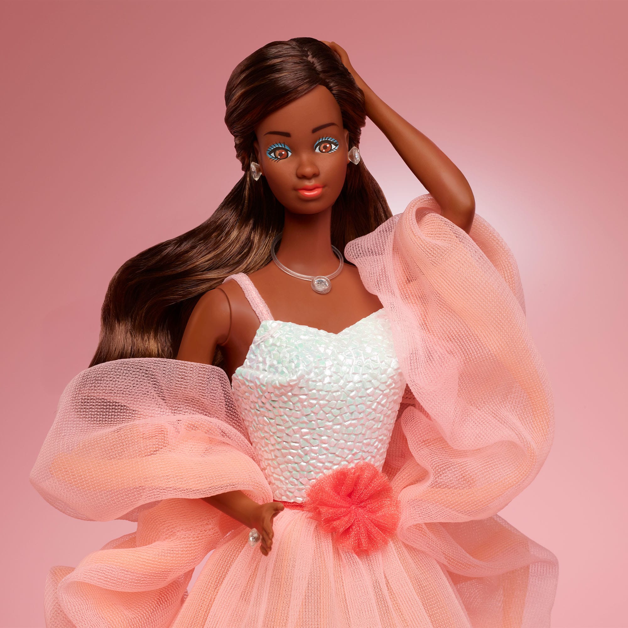Peaches 'n Cream Barbie Doll. Brown Hair - Image 4