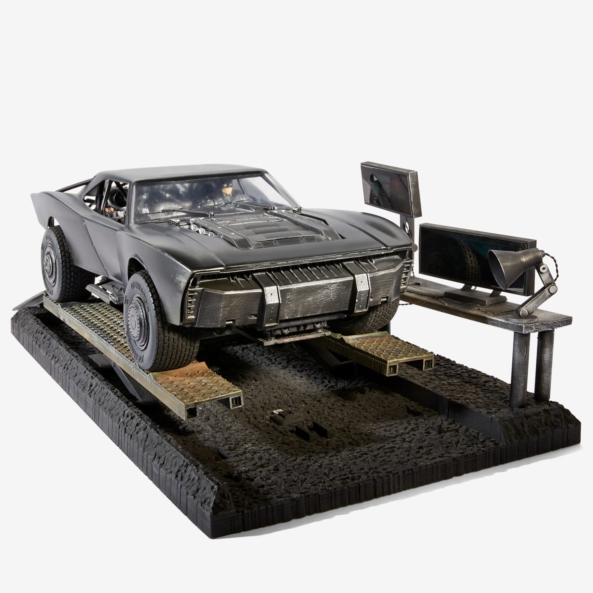 The BATMAN The Ultimate Batmobile - Image 9