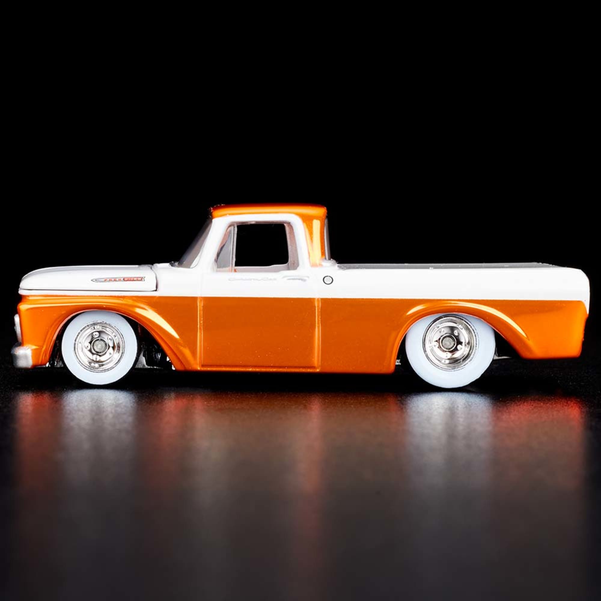 Hot Wheels RLC Exclusive 1962 Ford F100 - Image 2
